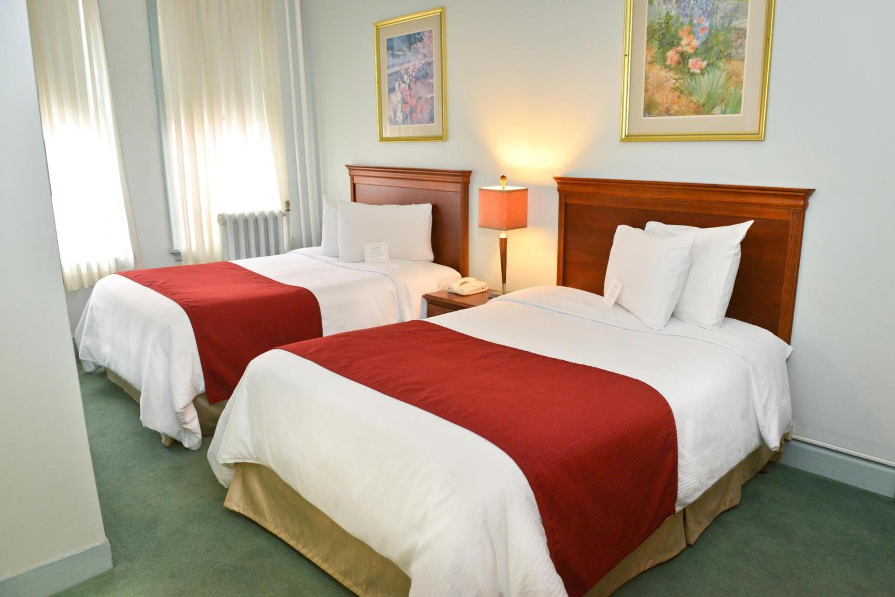 One Bedroom Family Room - Hotel