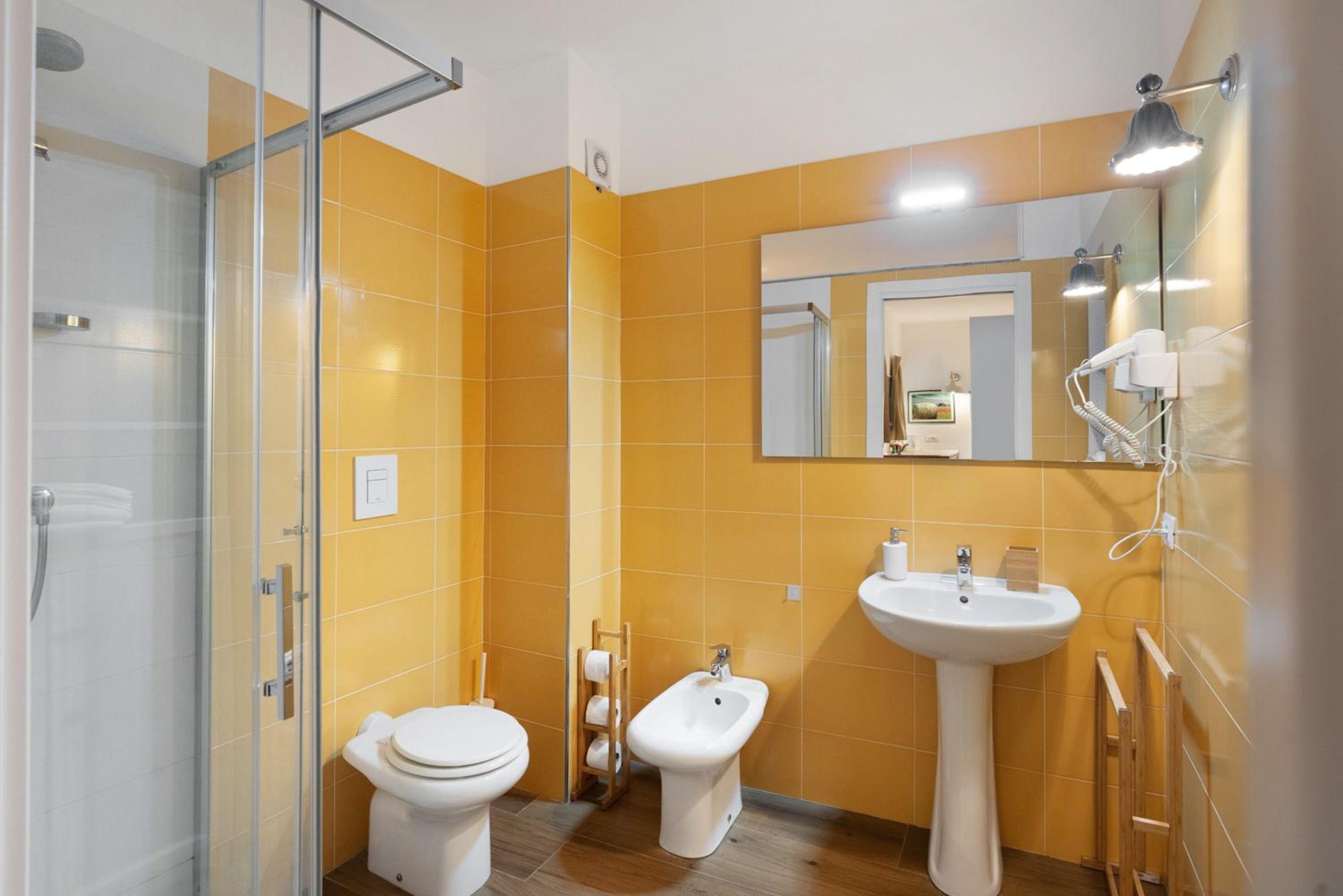 One-Bedroom Apartment with Garden photo 1