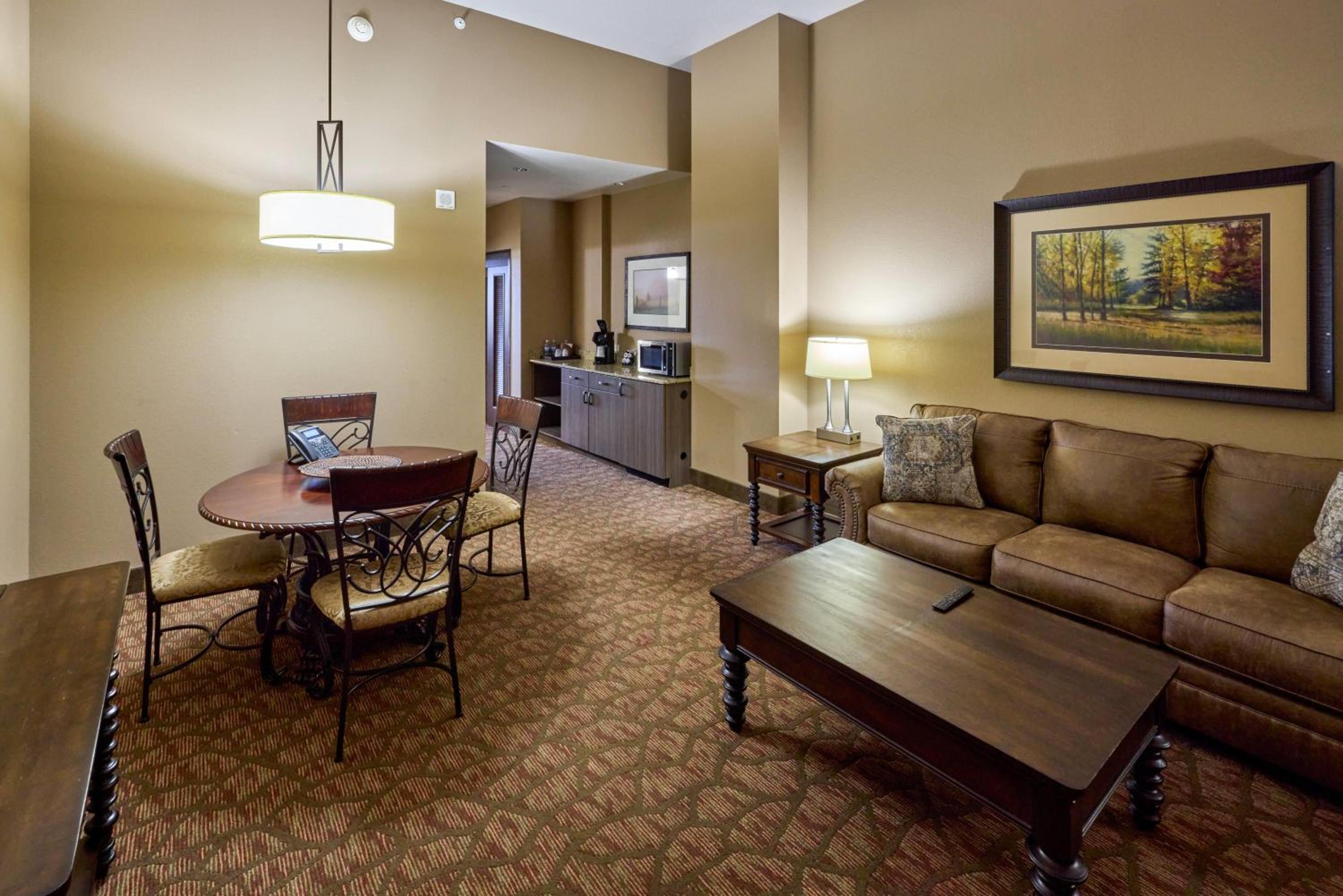 Executive King Suite - Non-Smoking photo 1