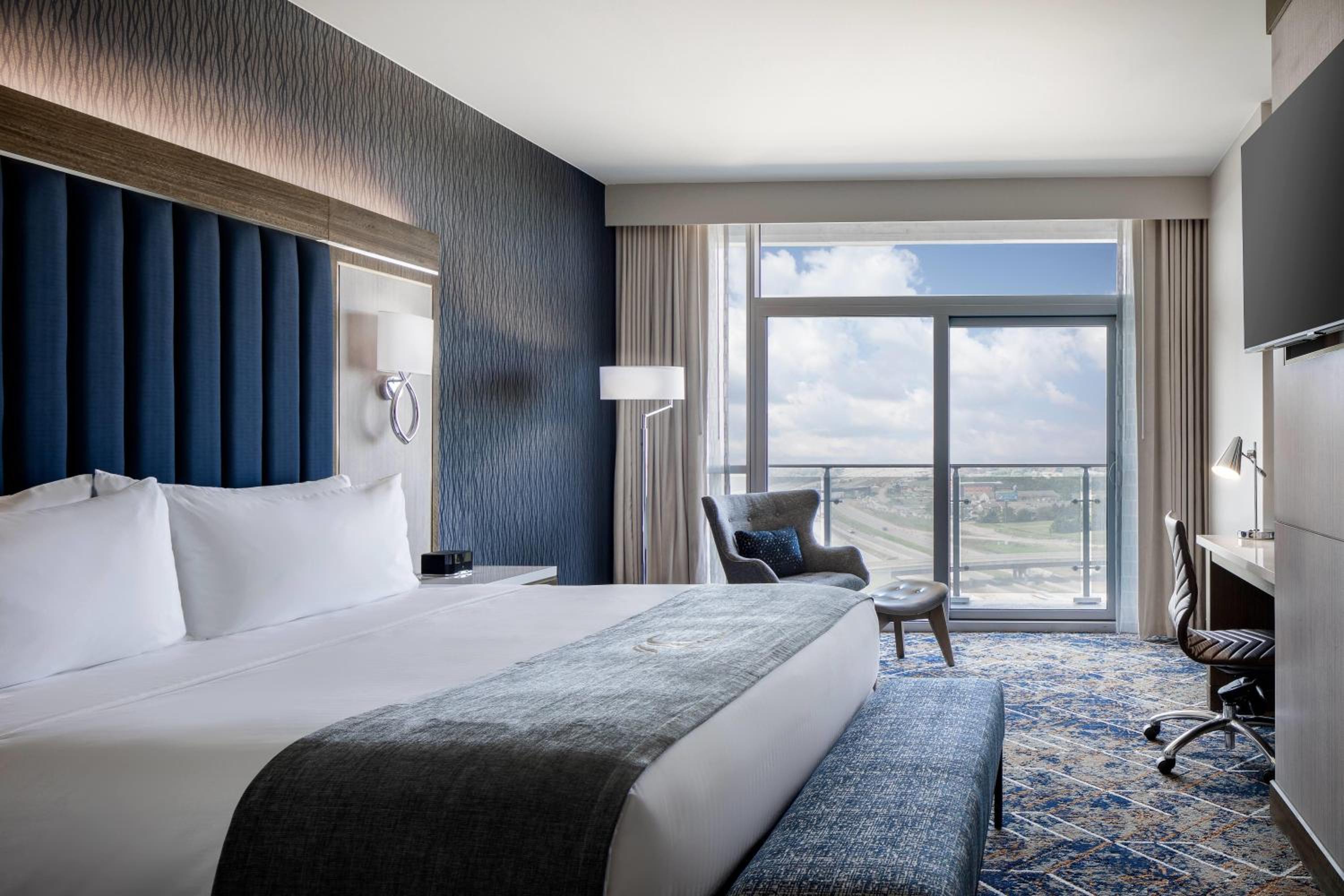 Premium King Room, Sky Tower - Non-Smoking