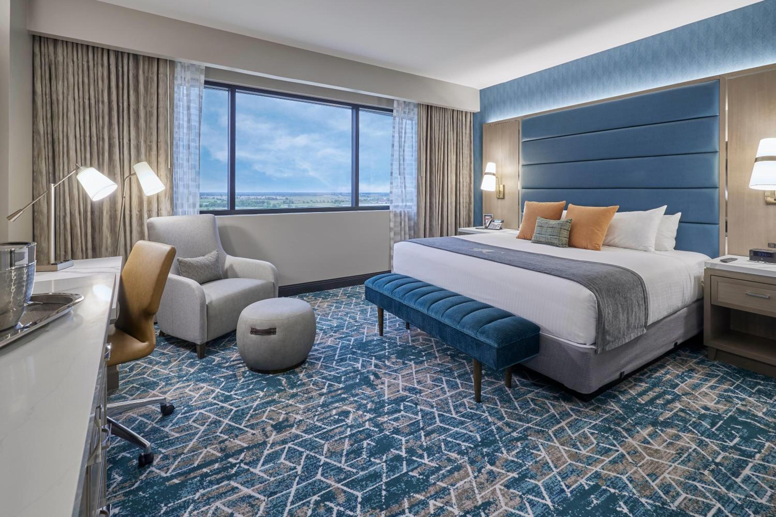 Deluxe King Room, Grand Tower - Non-Smoking photo 1
