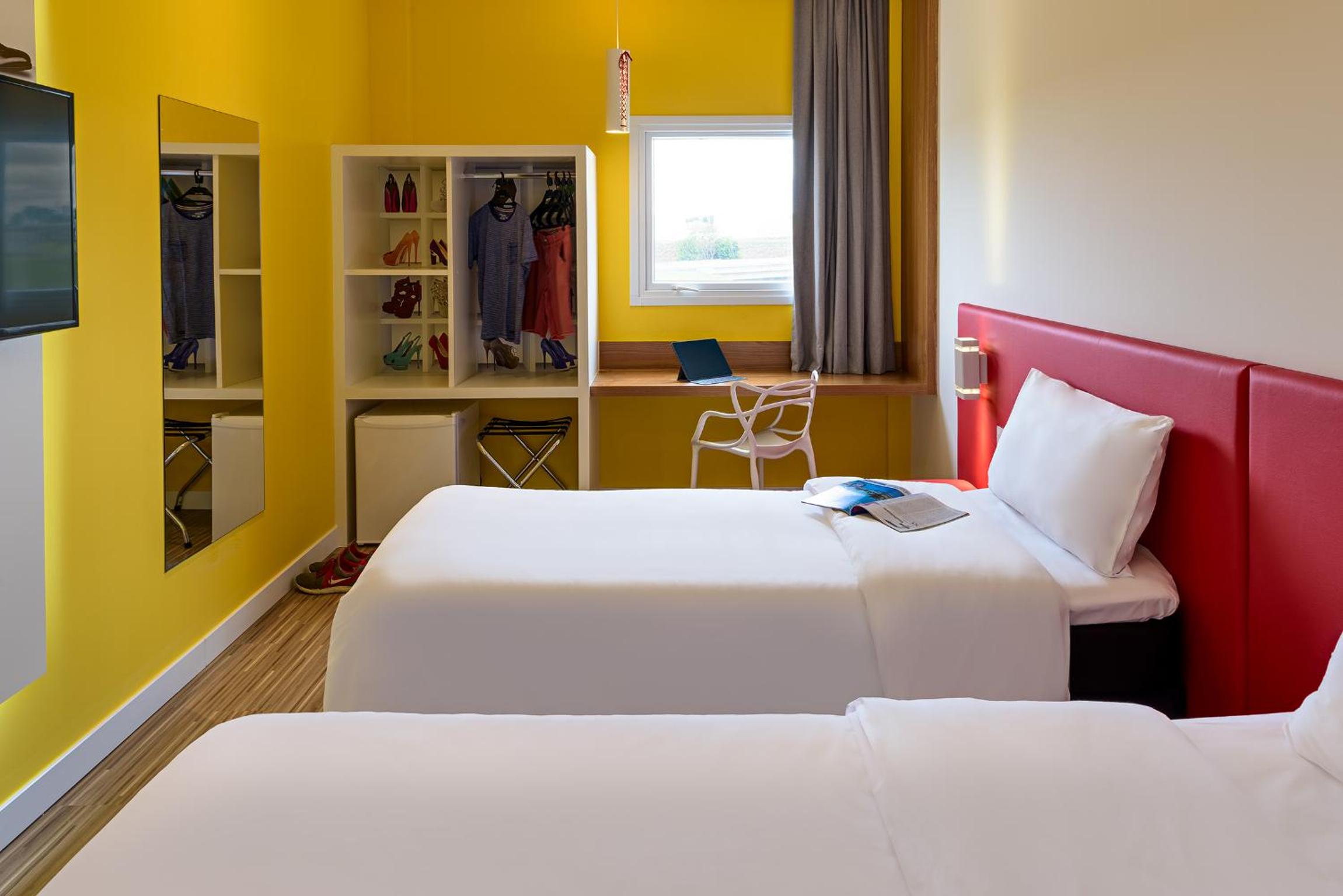 Standard Apartment with Twin Beds photo 1