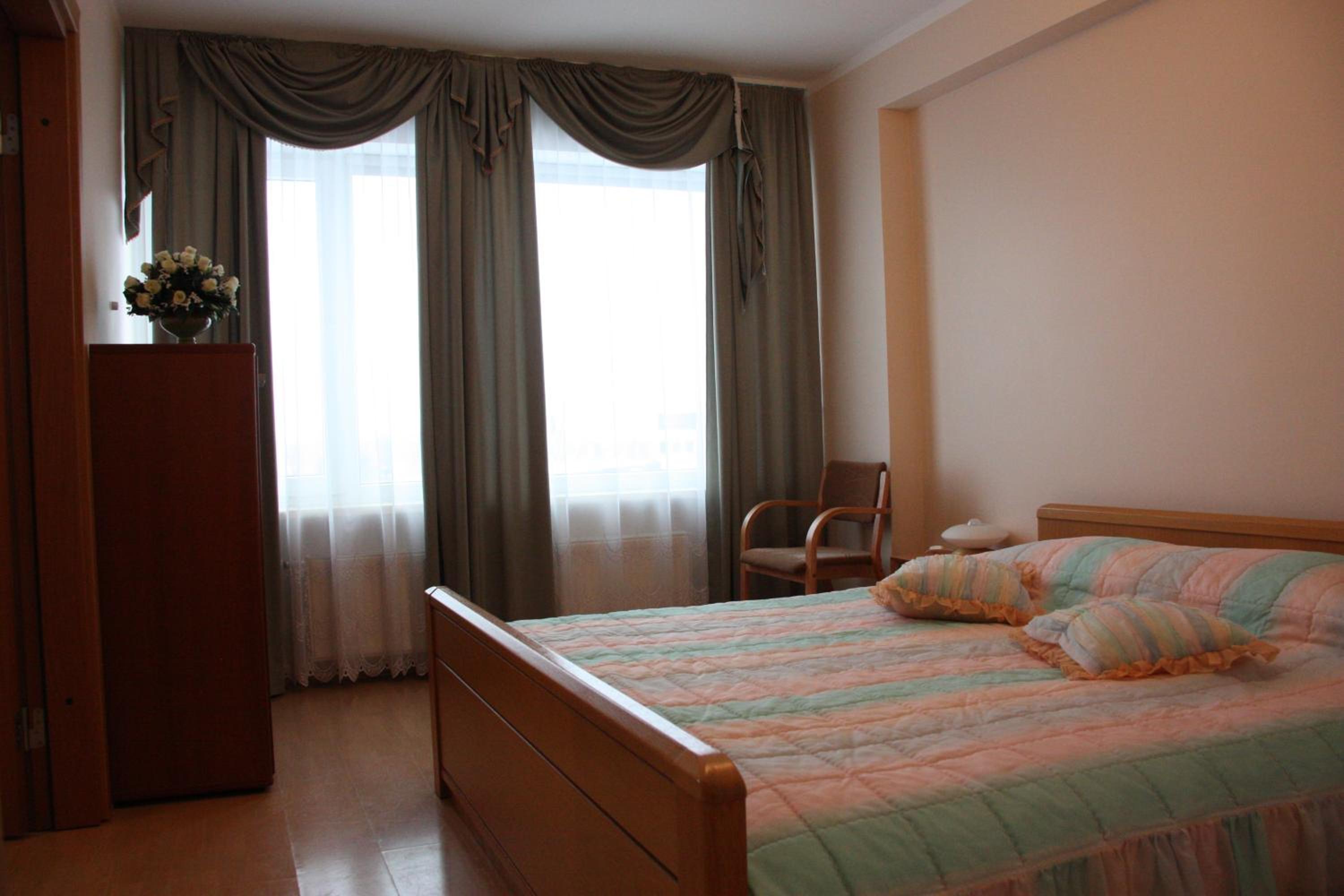 King Suite - Photo 6