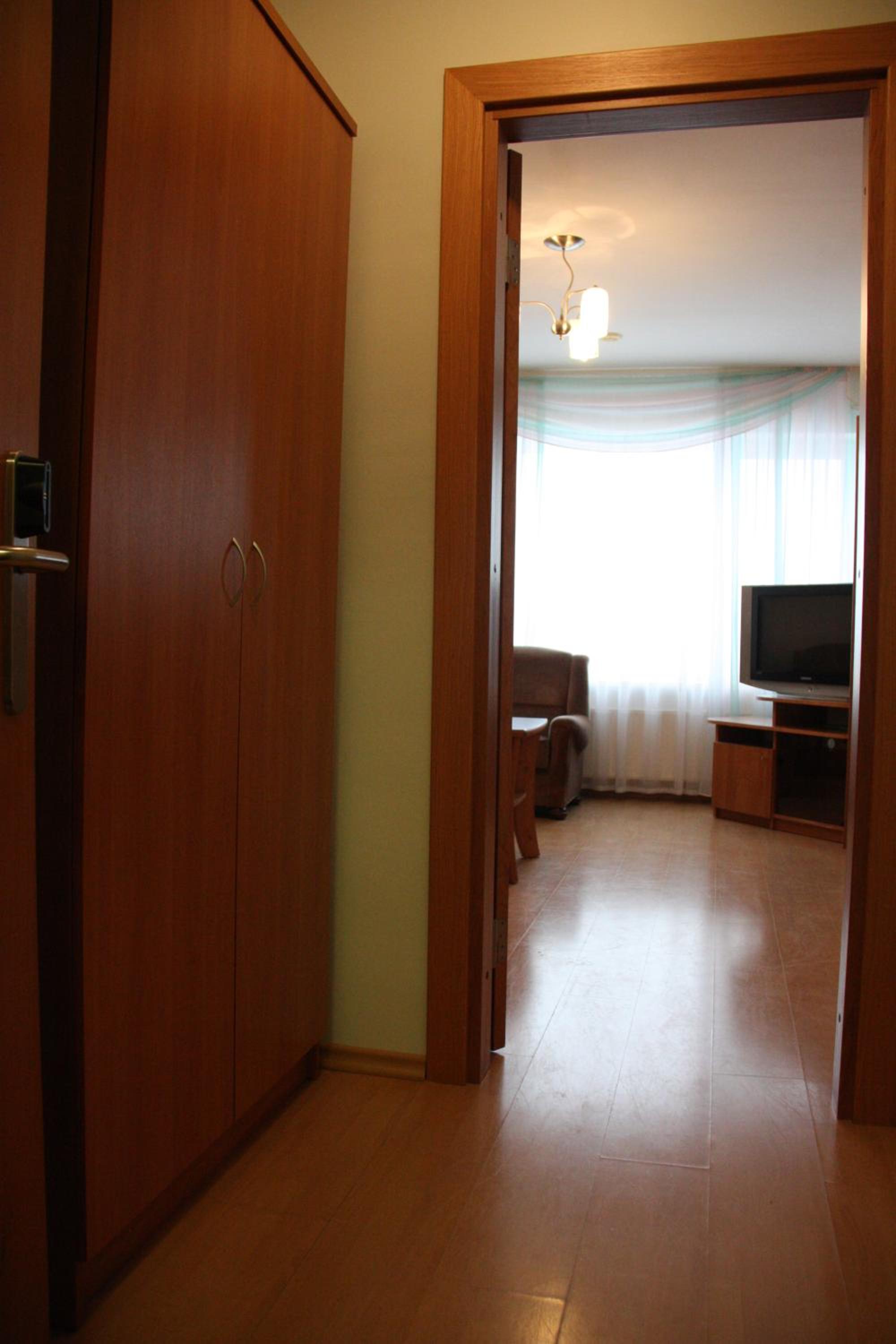 King Suite - Photo 3