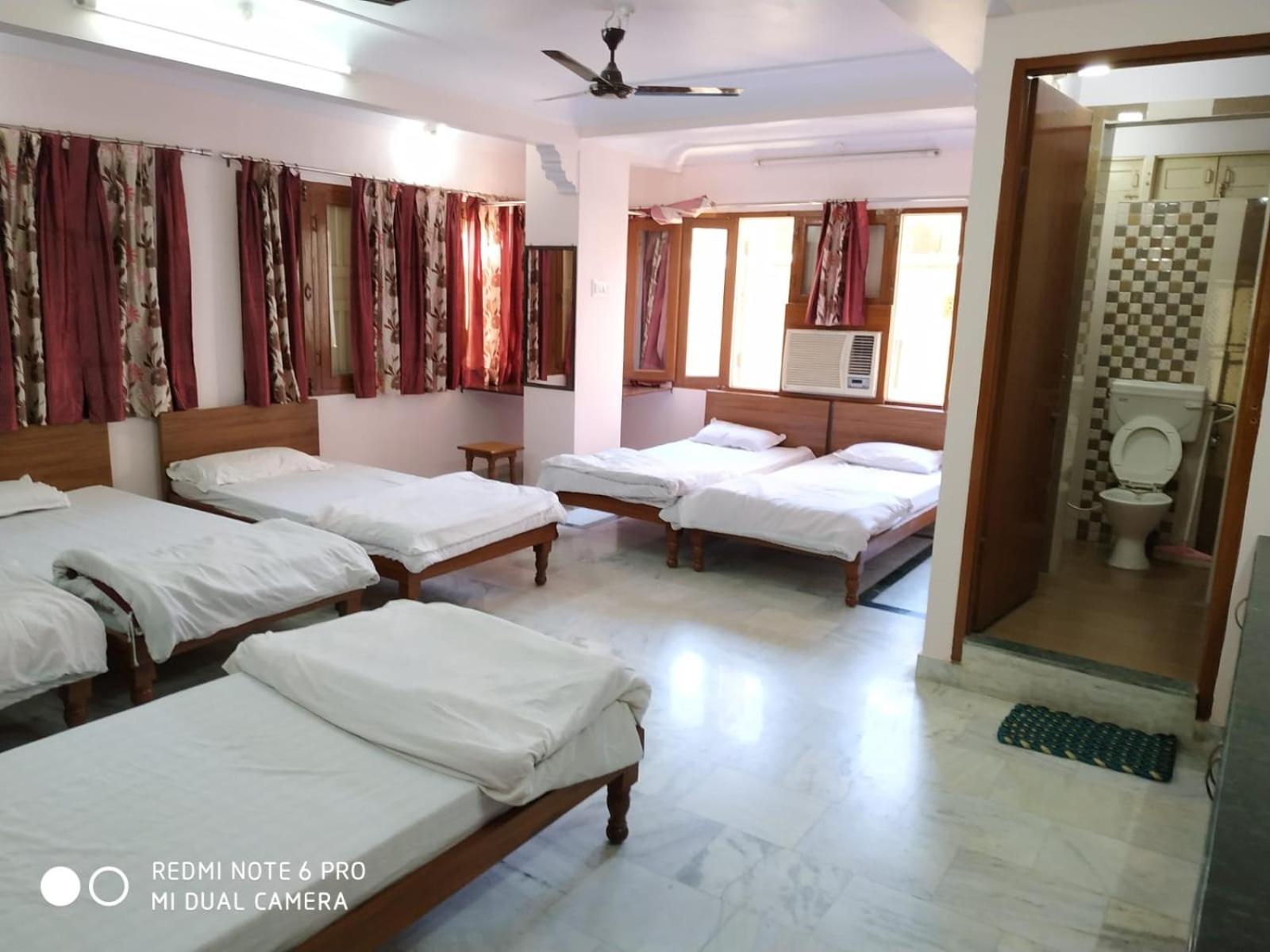 Deluxe Family Room - Photo 3