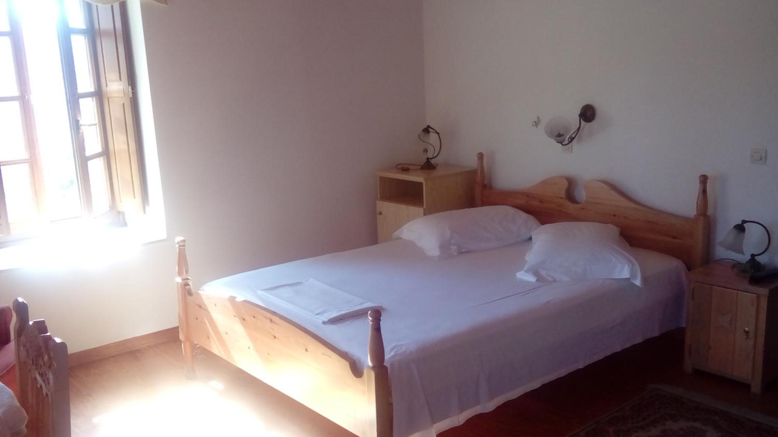 Basic Triple Room photo 3