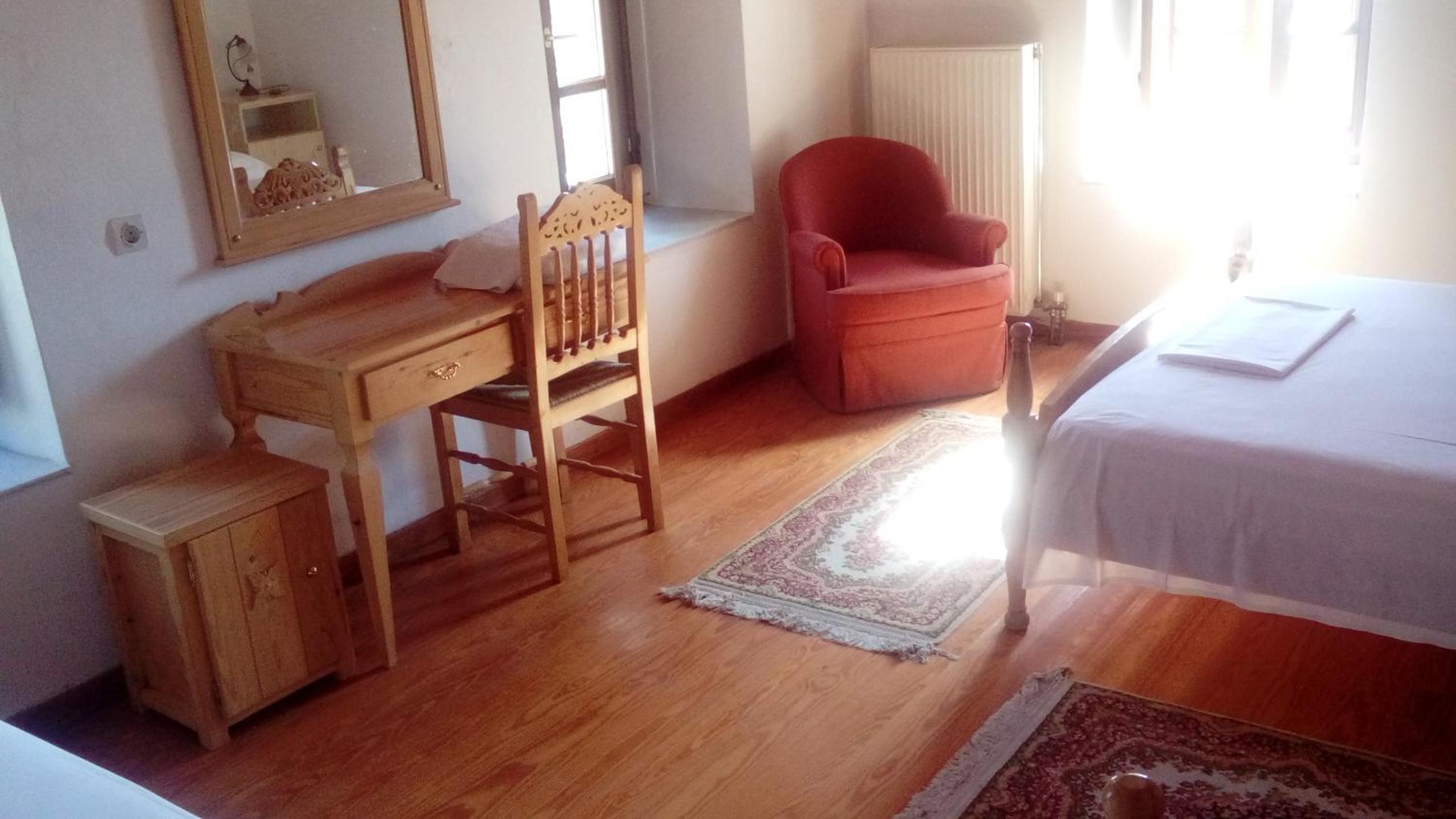 Basic Triple Room photo 1