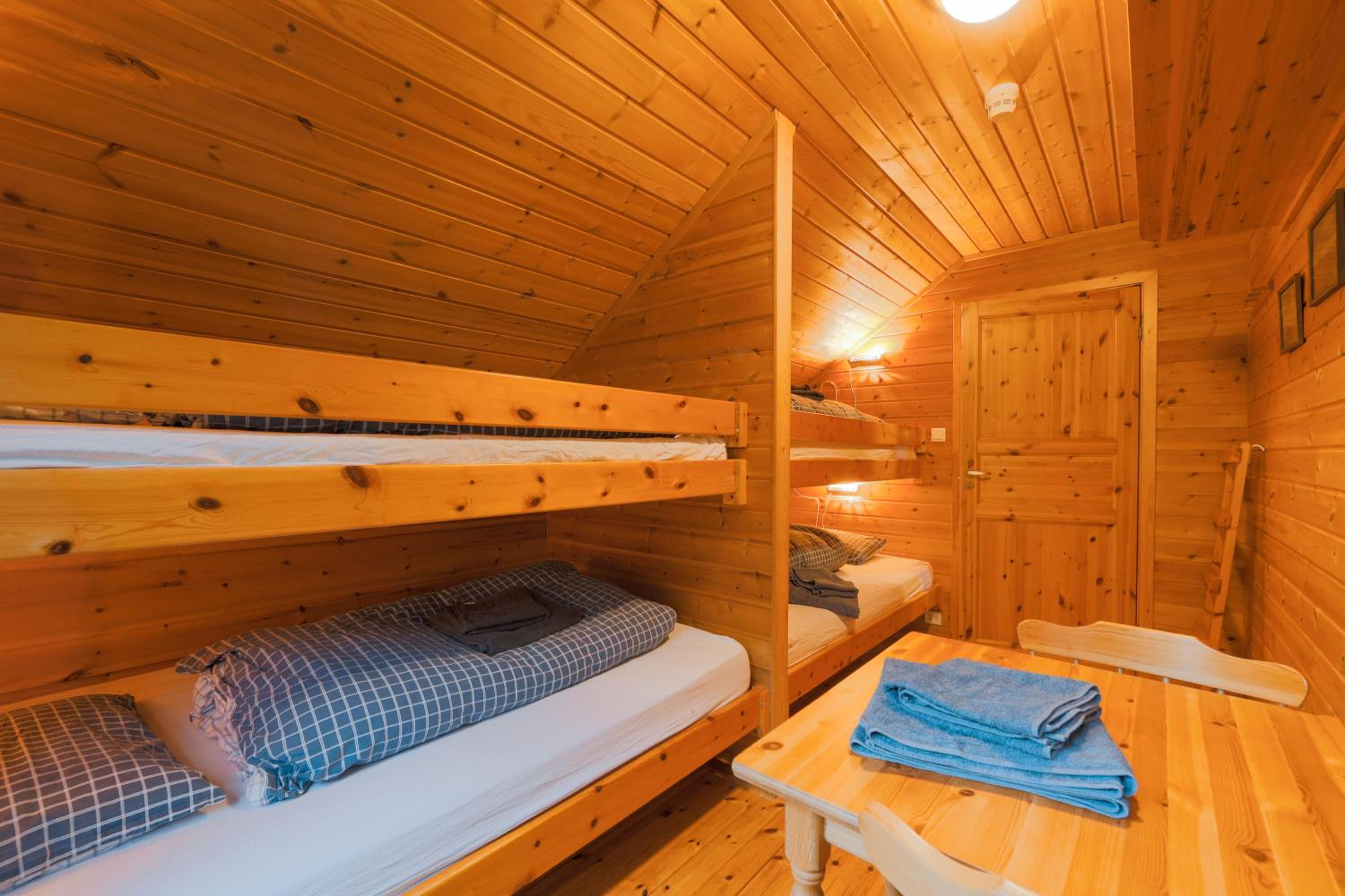 Quadruple Room with Mountain View - Photo 8