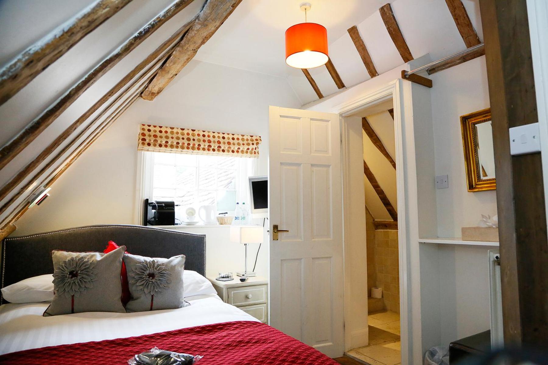 Small Double Room (Single Occupancy) - Photo 2