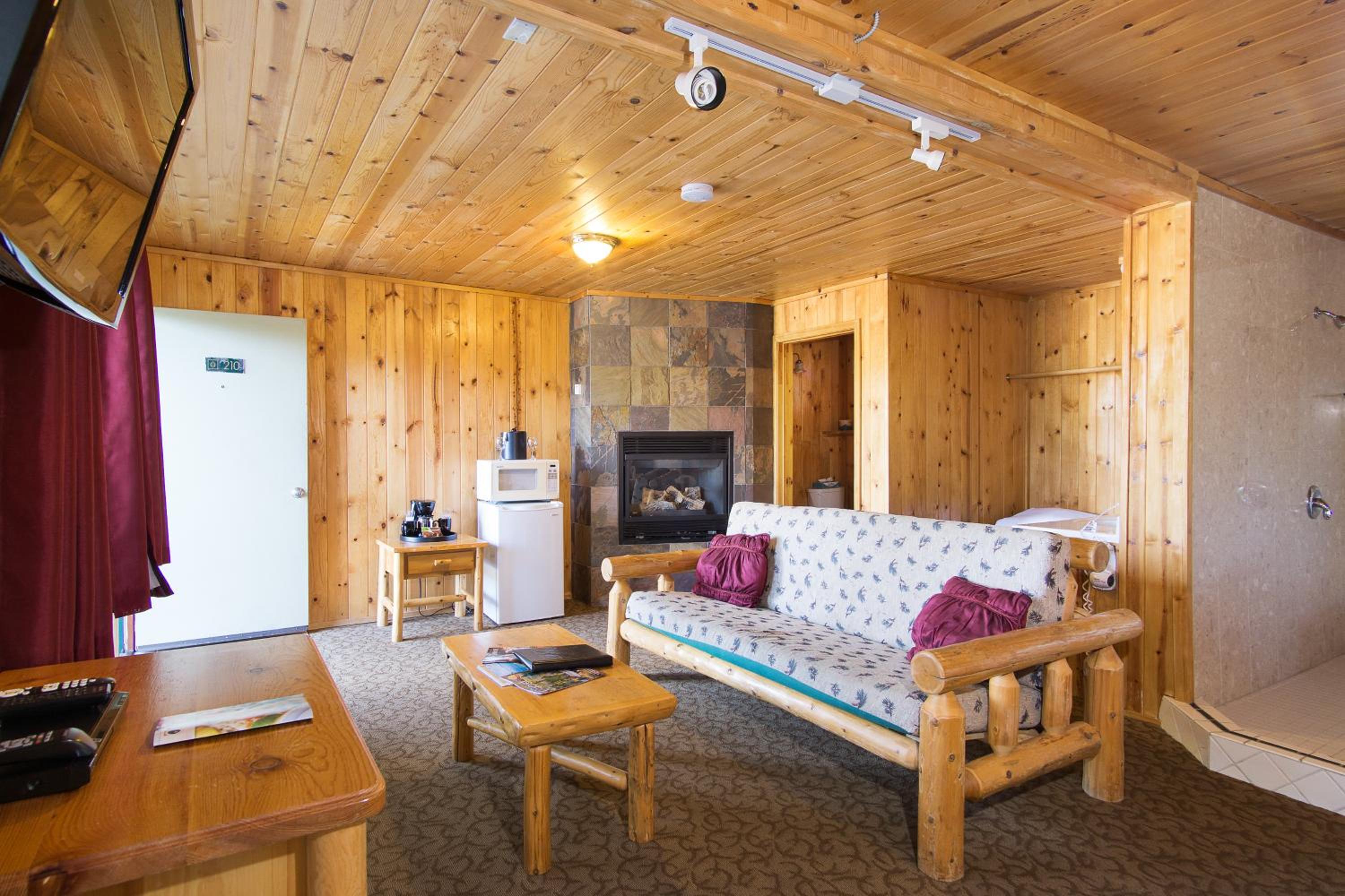 Superior King Room with Spa Bath - Photo 2