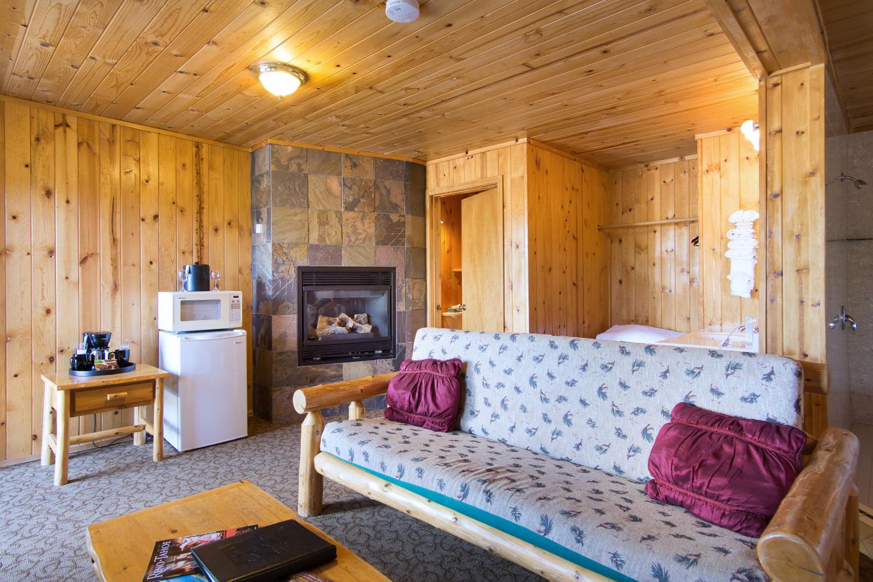Superior King Room with Spa Bath - Photo 4