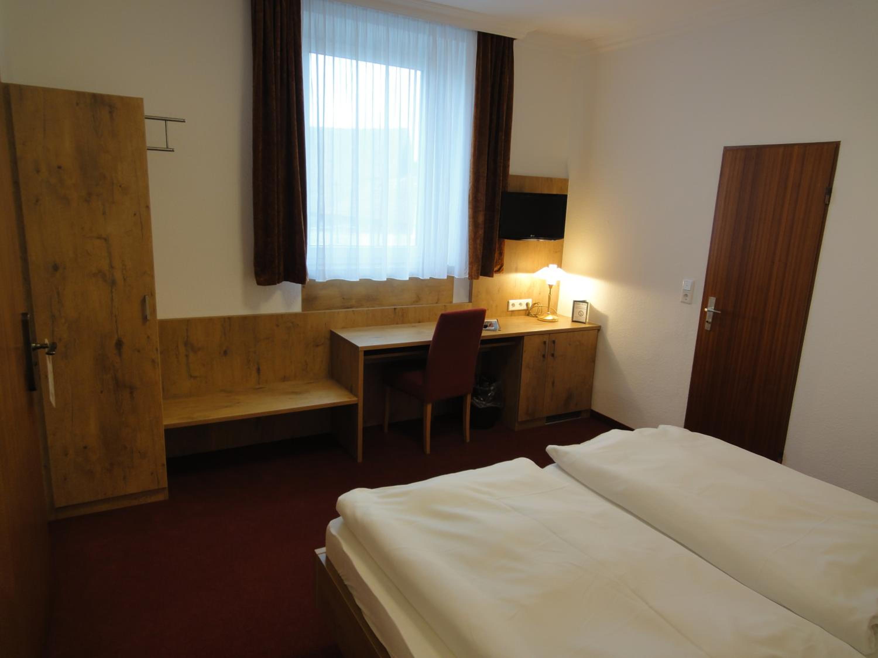 Double Room - Main Building - Photo 2
