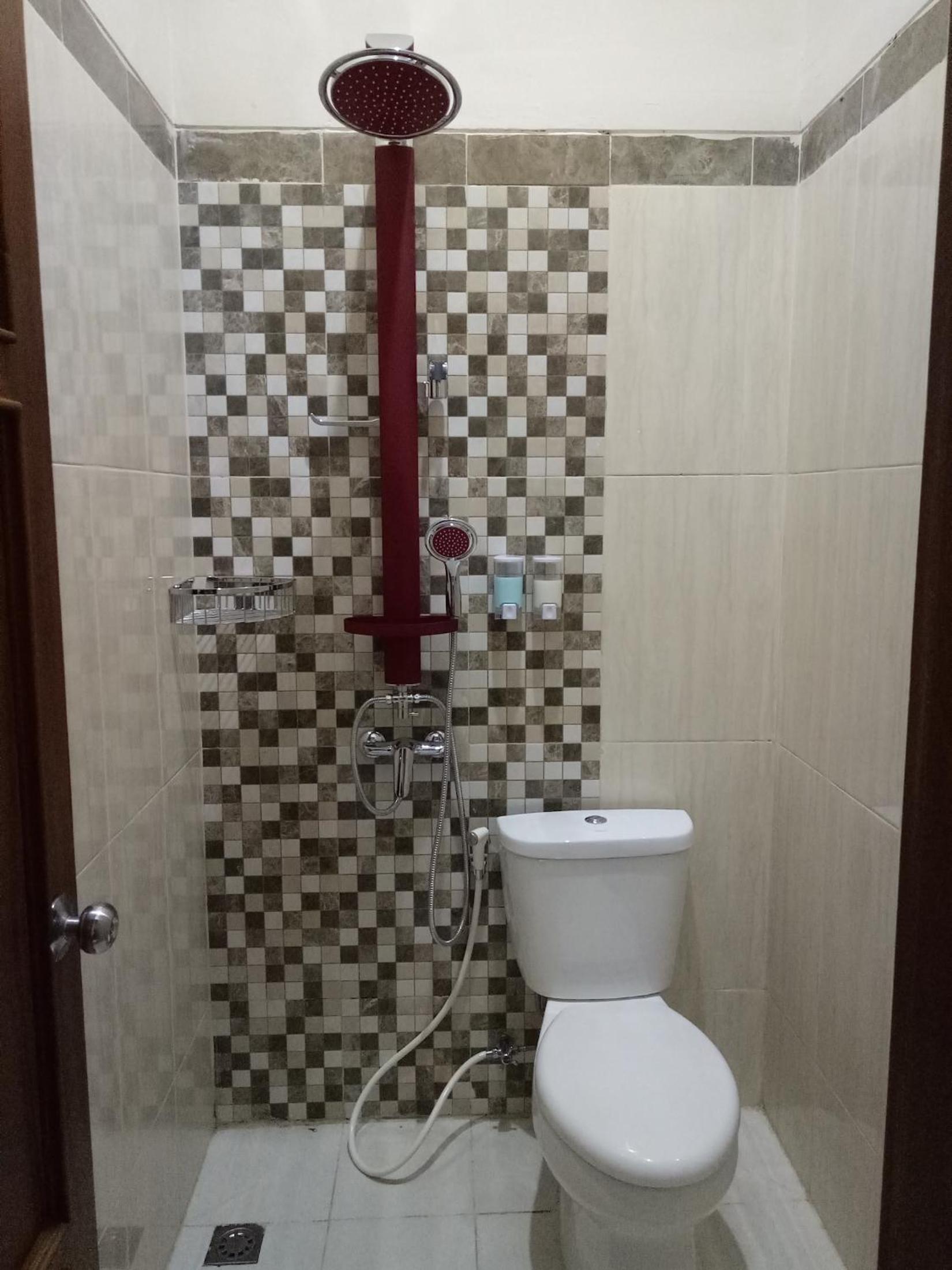Three-Bedroom Suite - Photo 2
