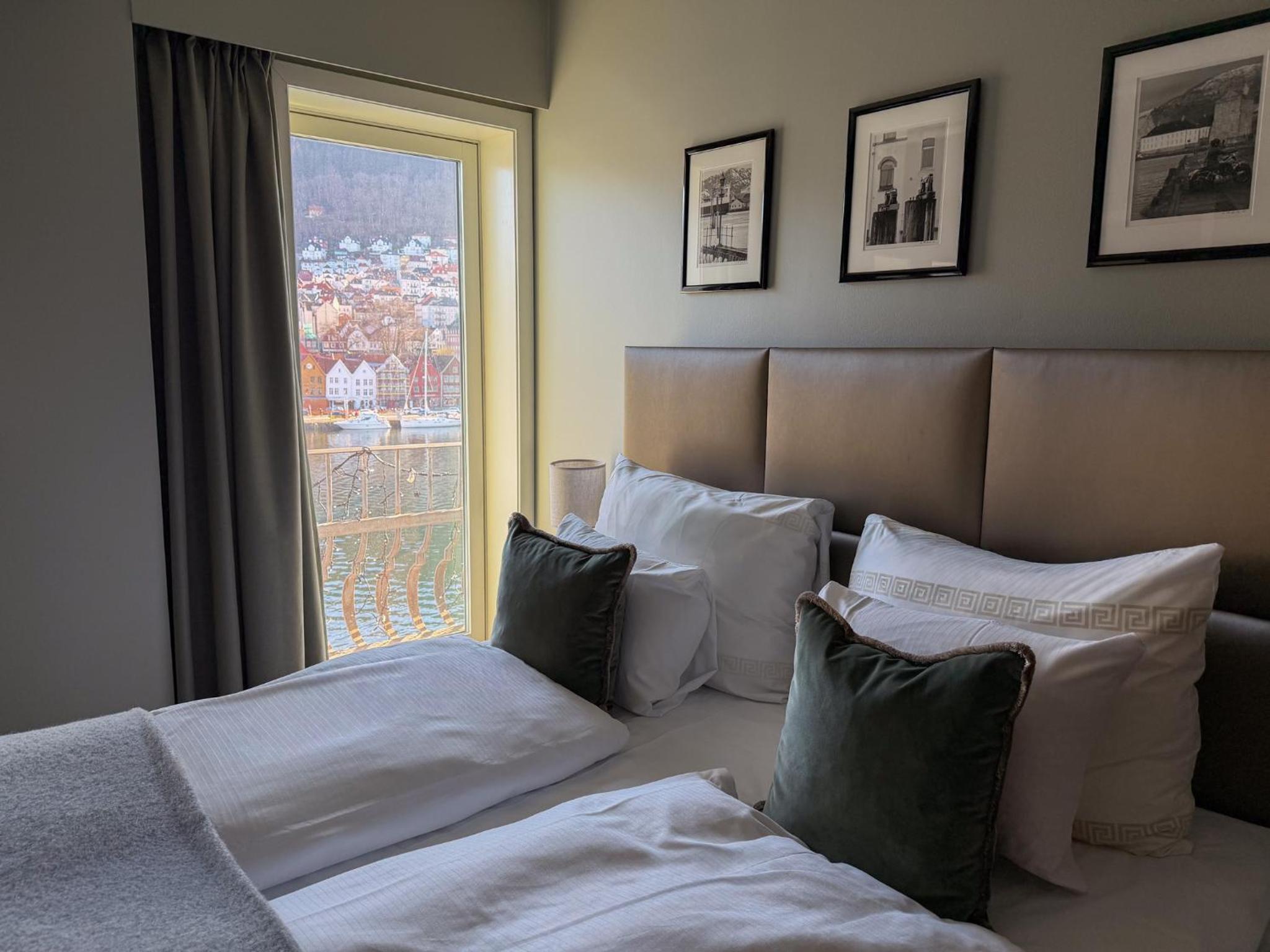 Double or Twin Room with Sea View - Photo 1