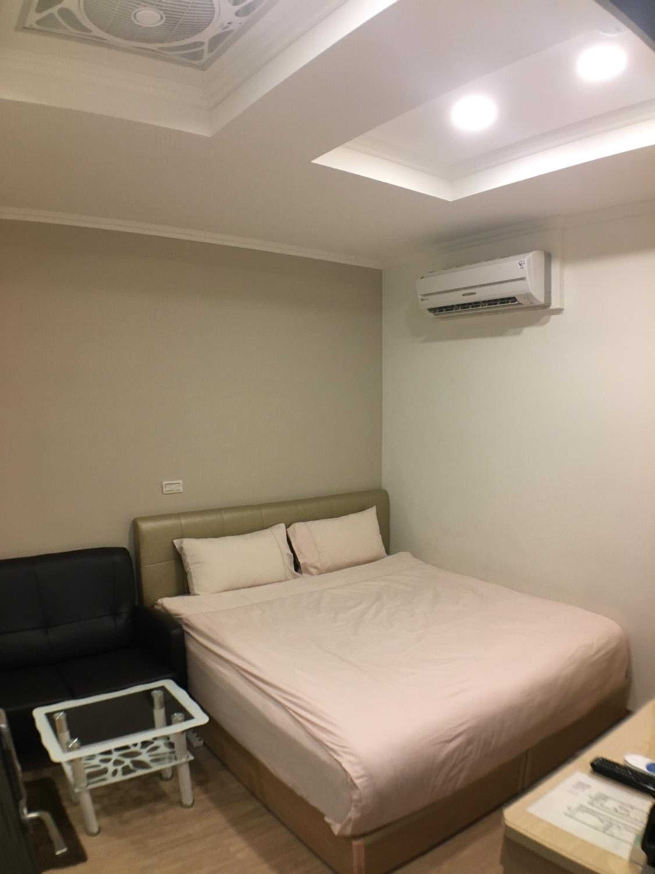 Standard Queen Room photo 1