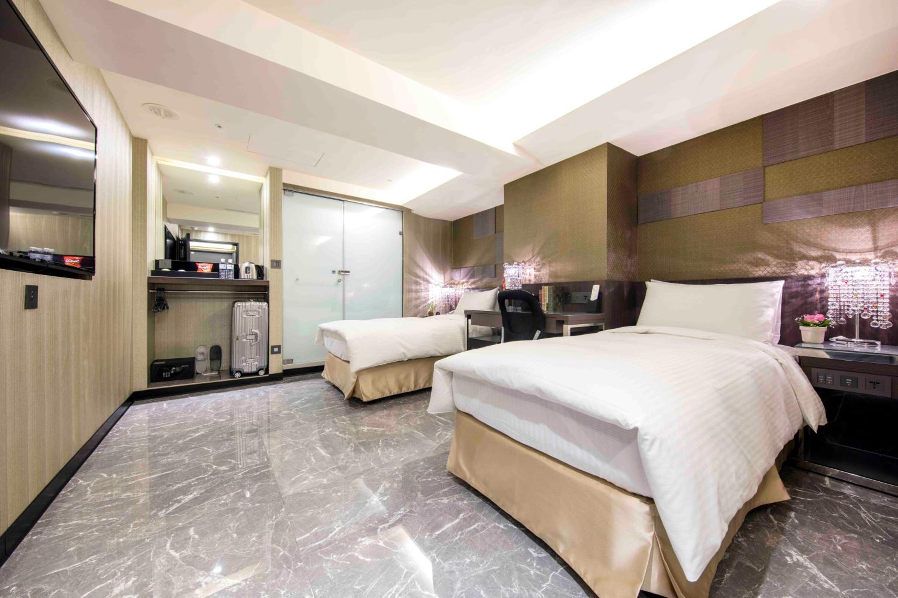 Standard Twin Room photo 2