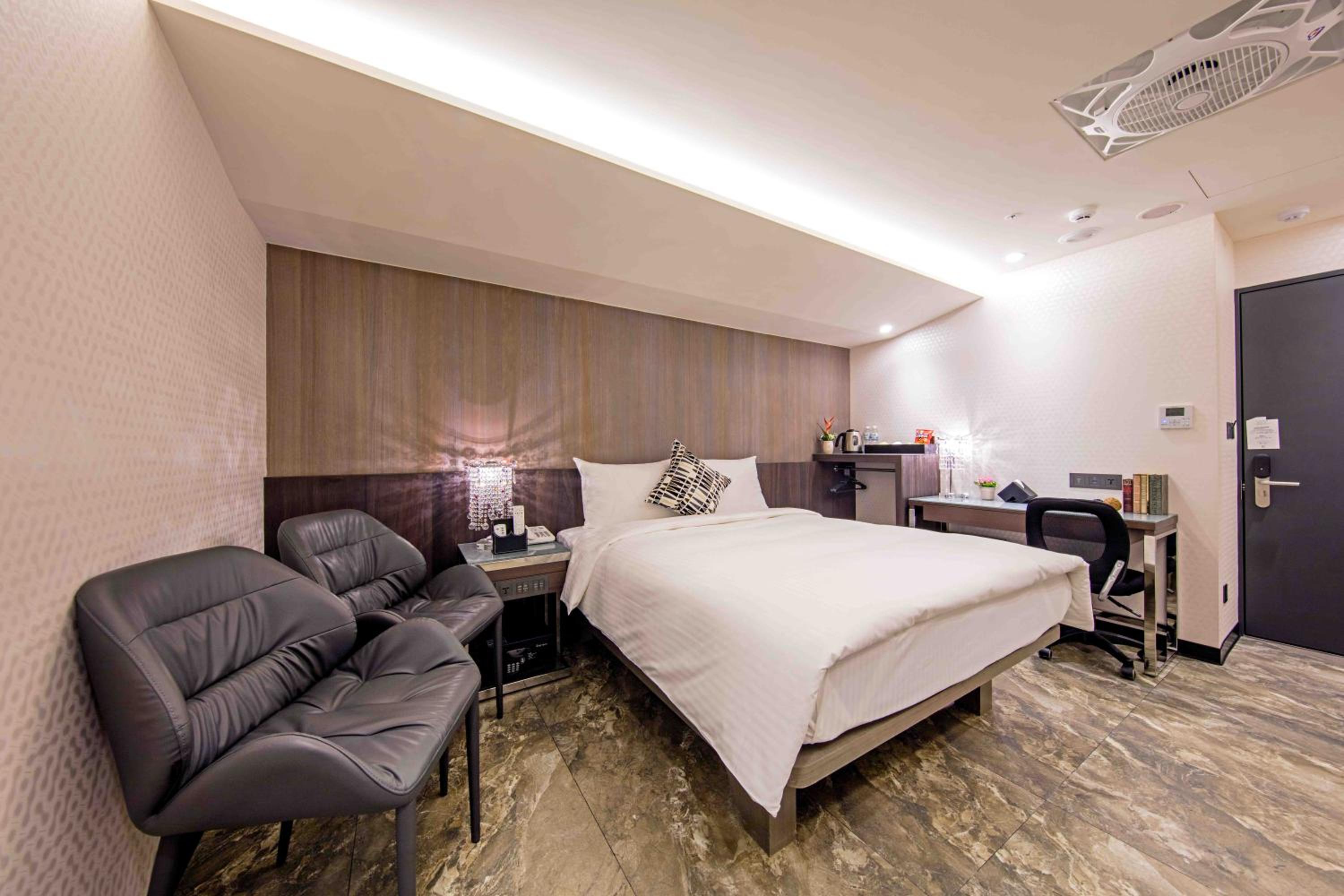 Hotel I Journey — photo 89