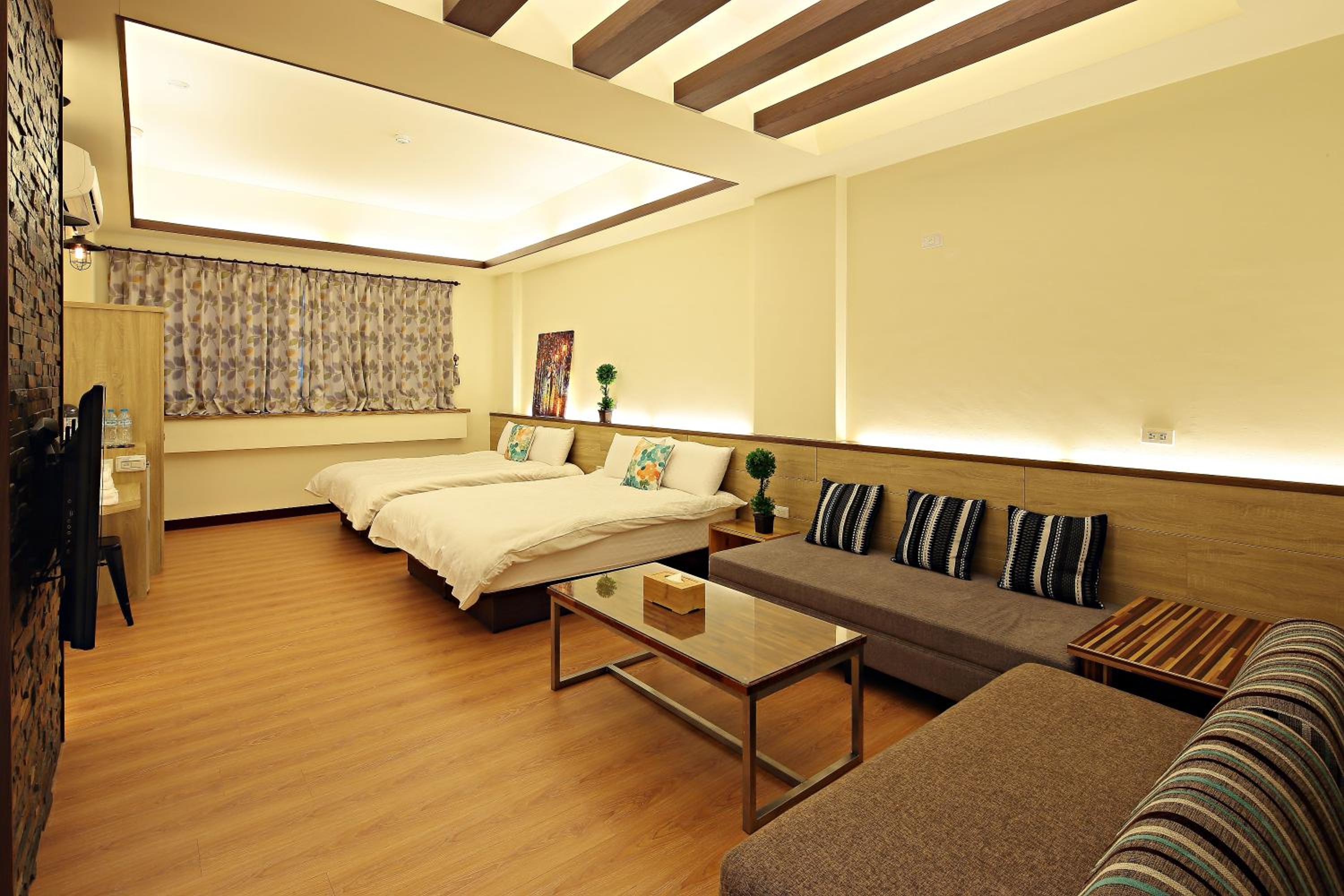 Classic Quadruple Room