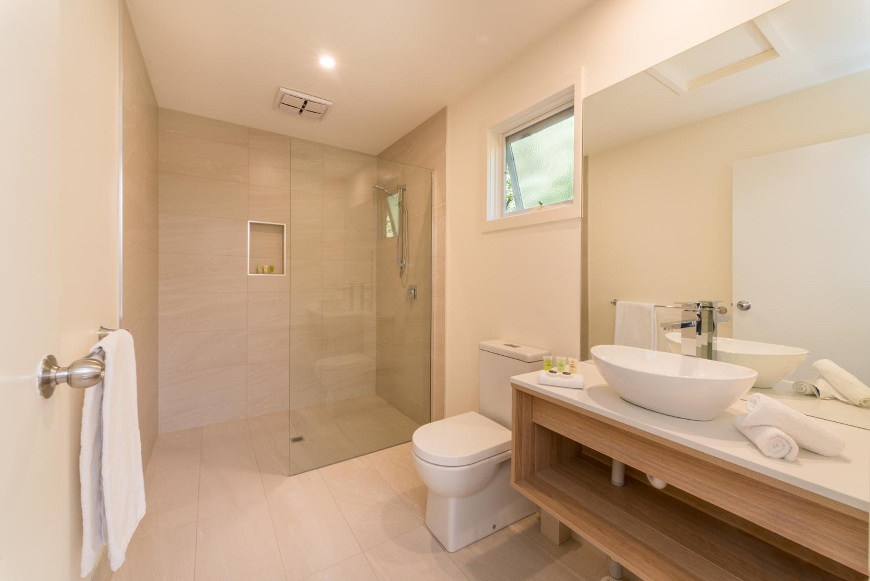 Deluxe Suite with Free Parking and Wifi photo 3