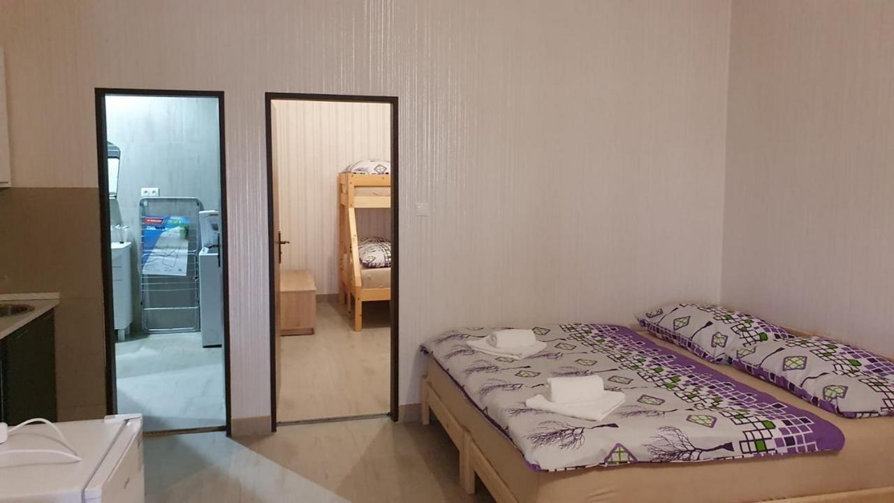 Apartment - Ground Floor - Photo 1