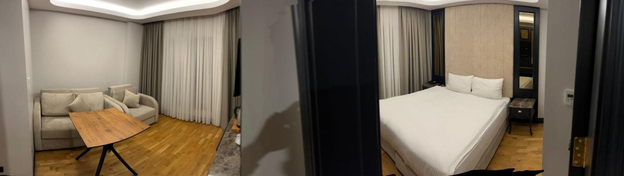 Deluxe Family Room