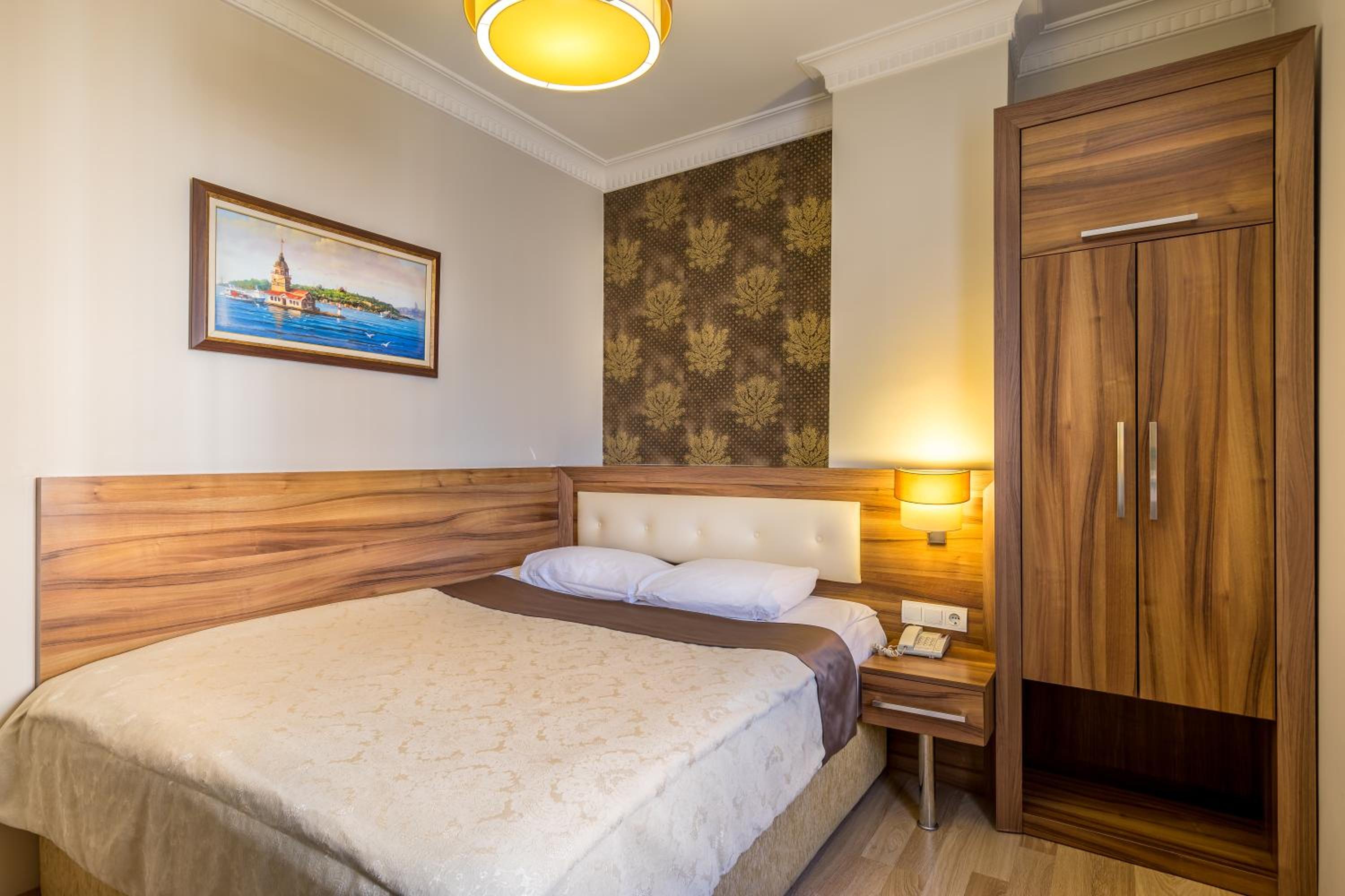 Standard Double Room photo 2