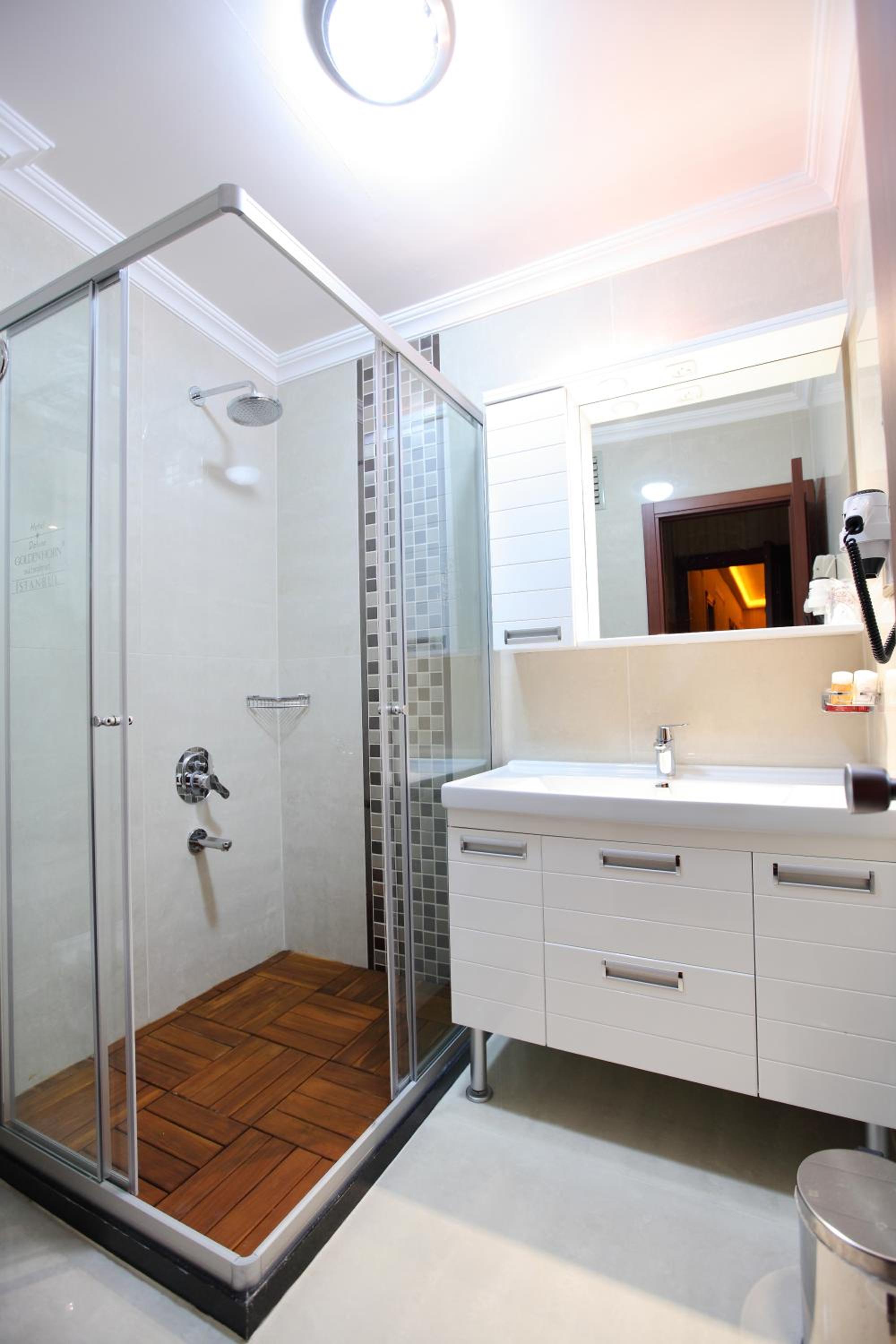 Superior Double Room with Bosphorus View photo 3