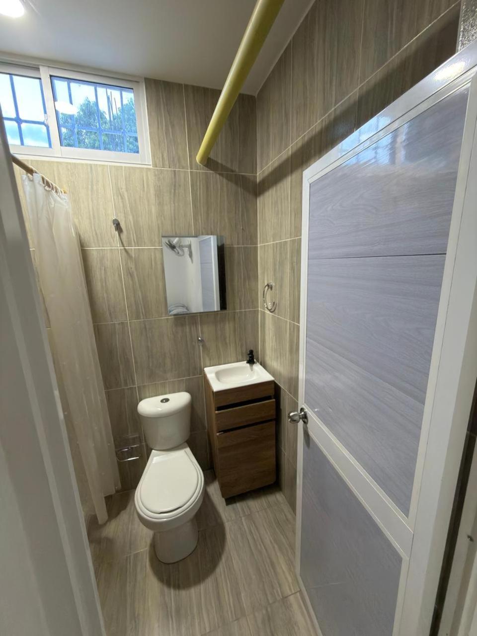 Quadruple Room with Shared Bathroom photo 2