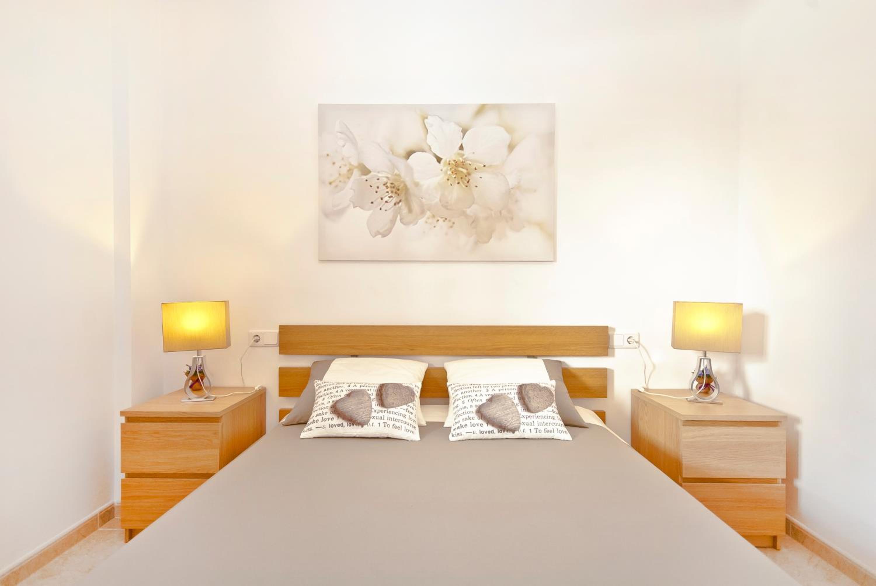 Apartment photo 2