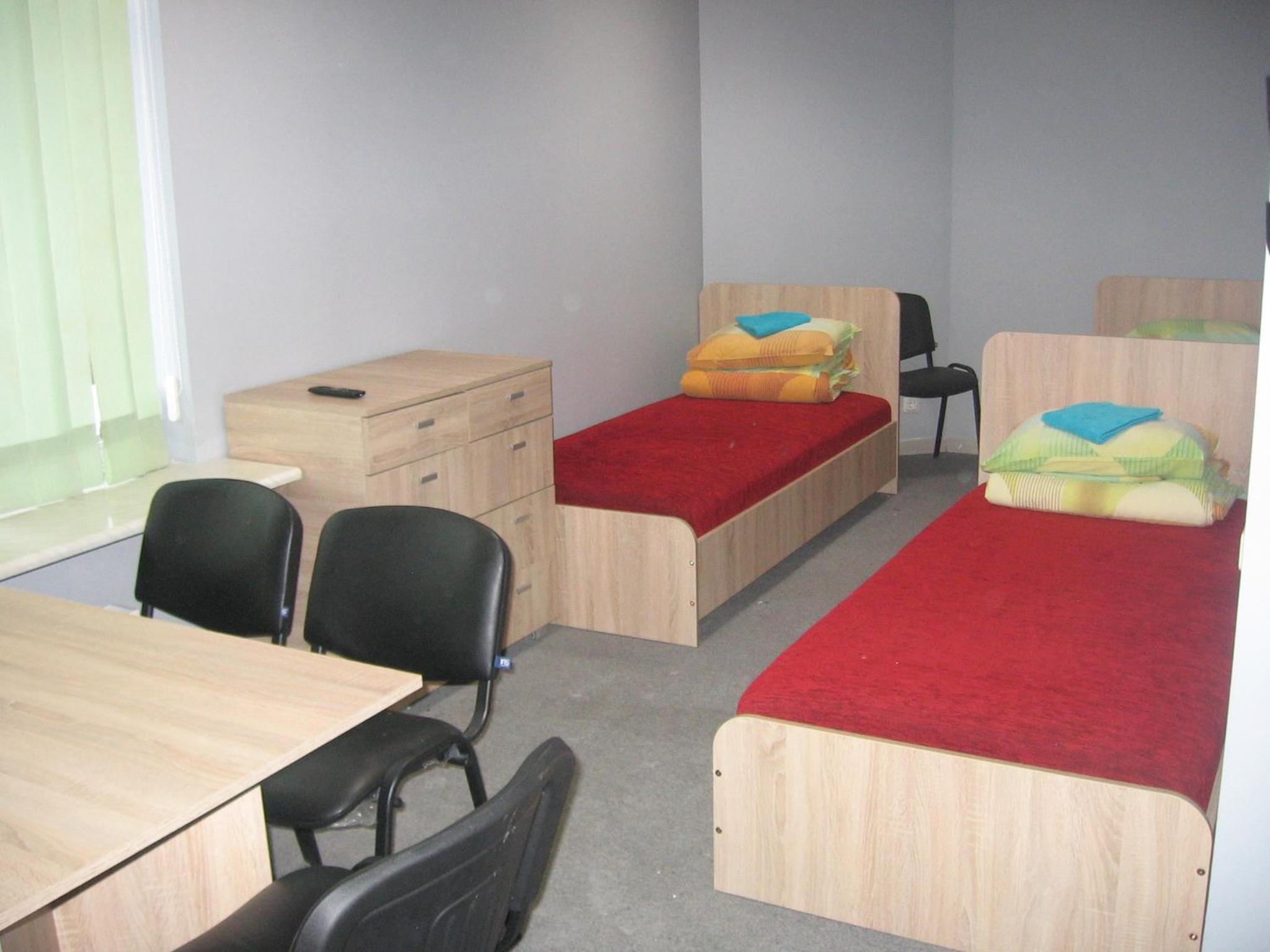 Quadruple Room with Bathroom - Photo 1