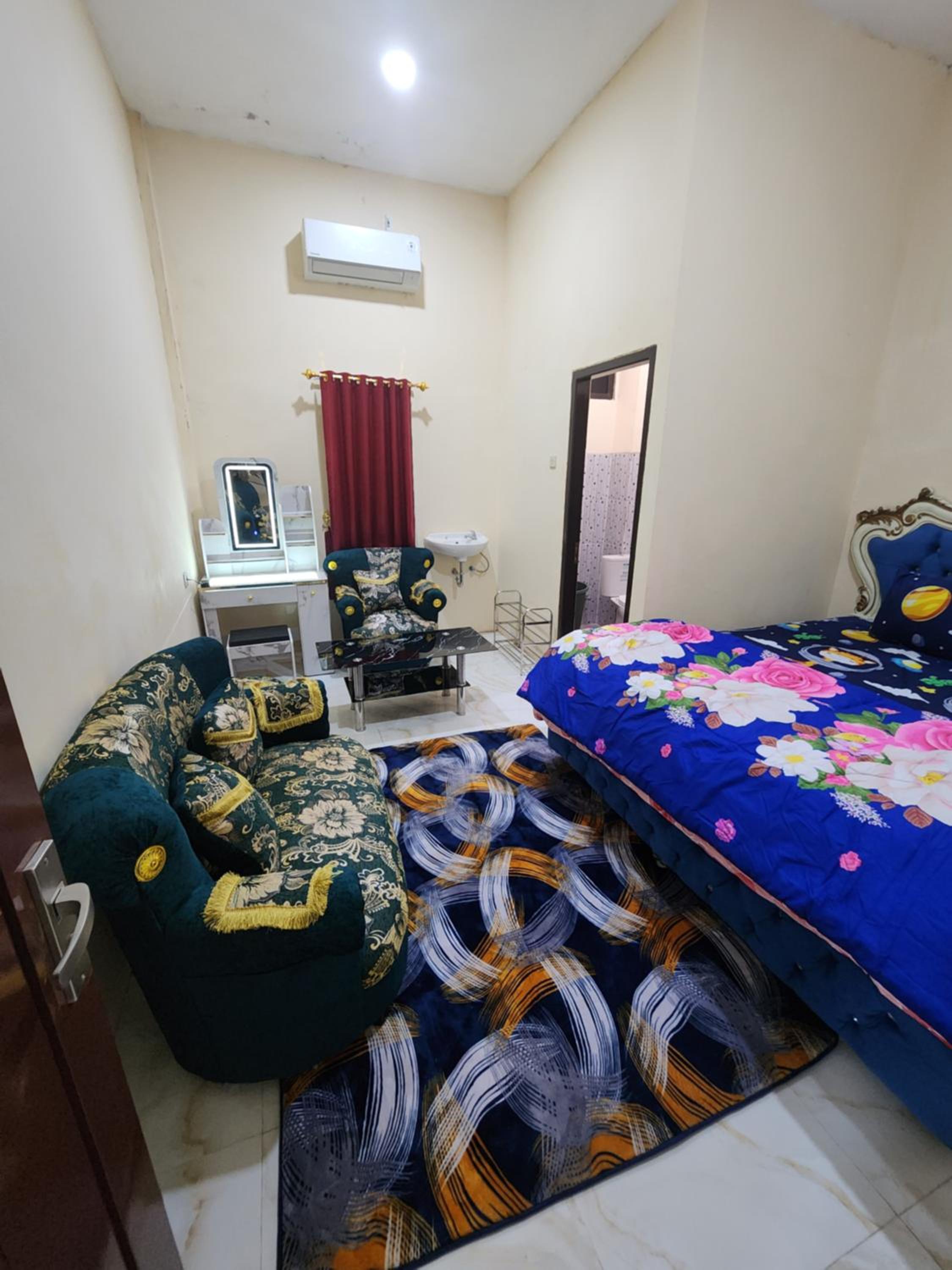 Family Room - Photo 2