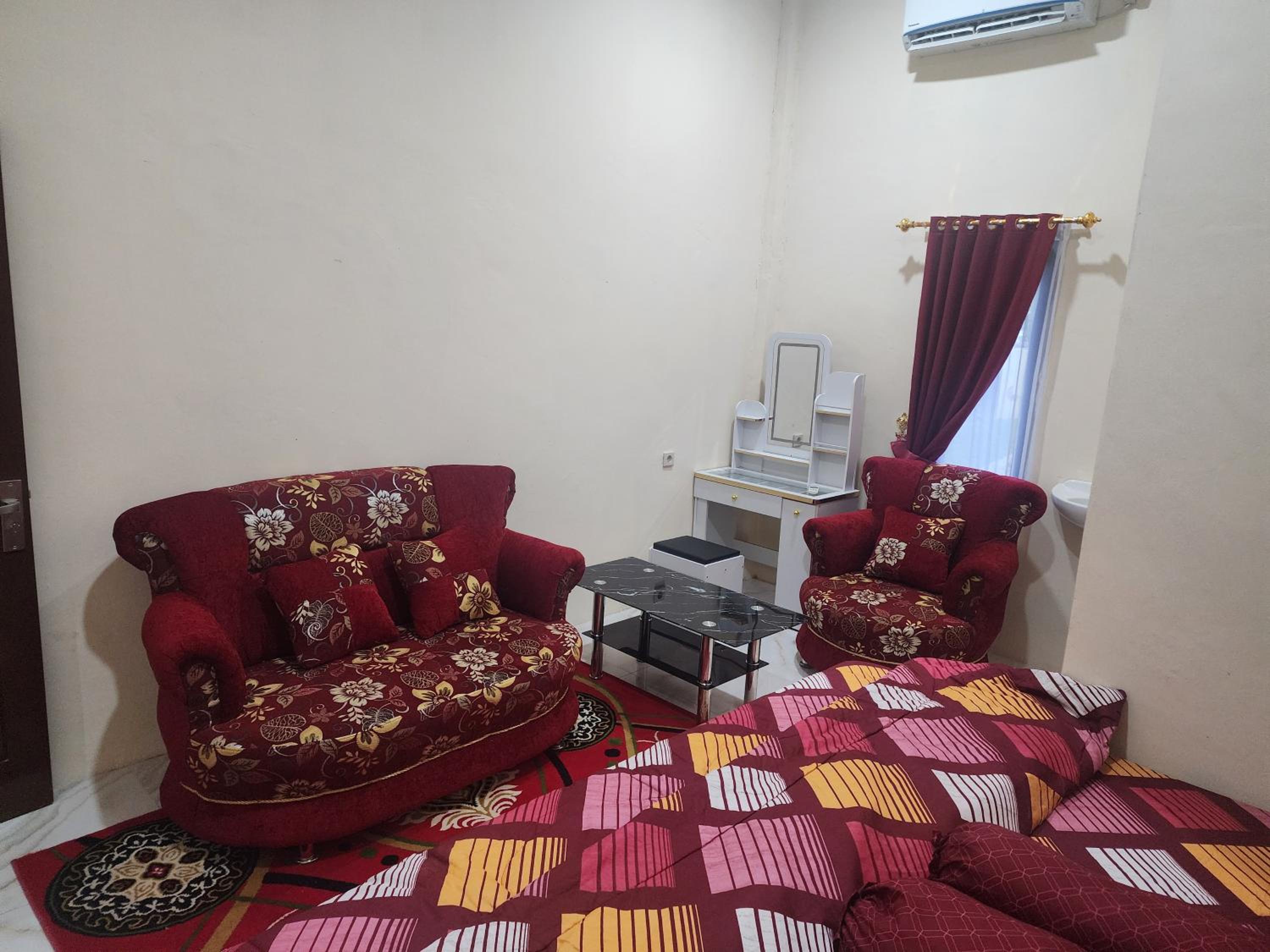 Family Room - Photo 10