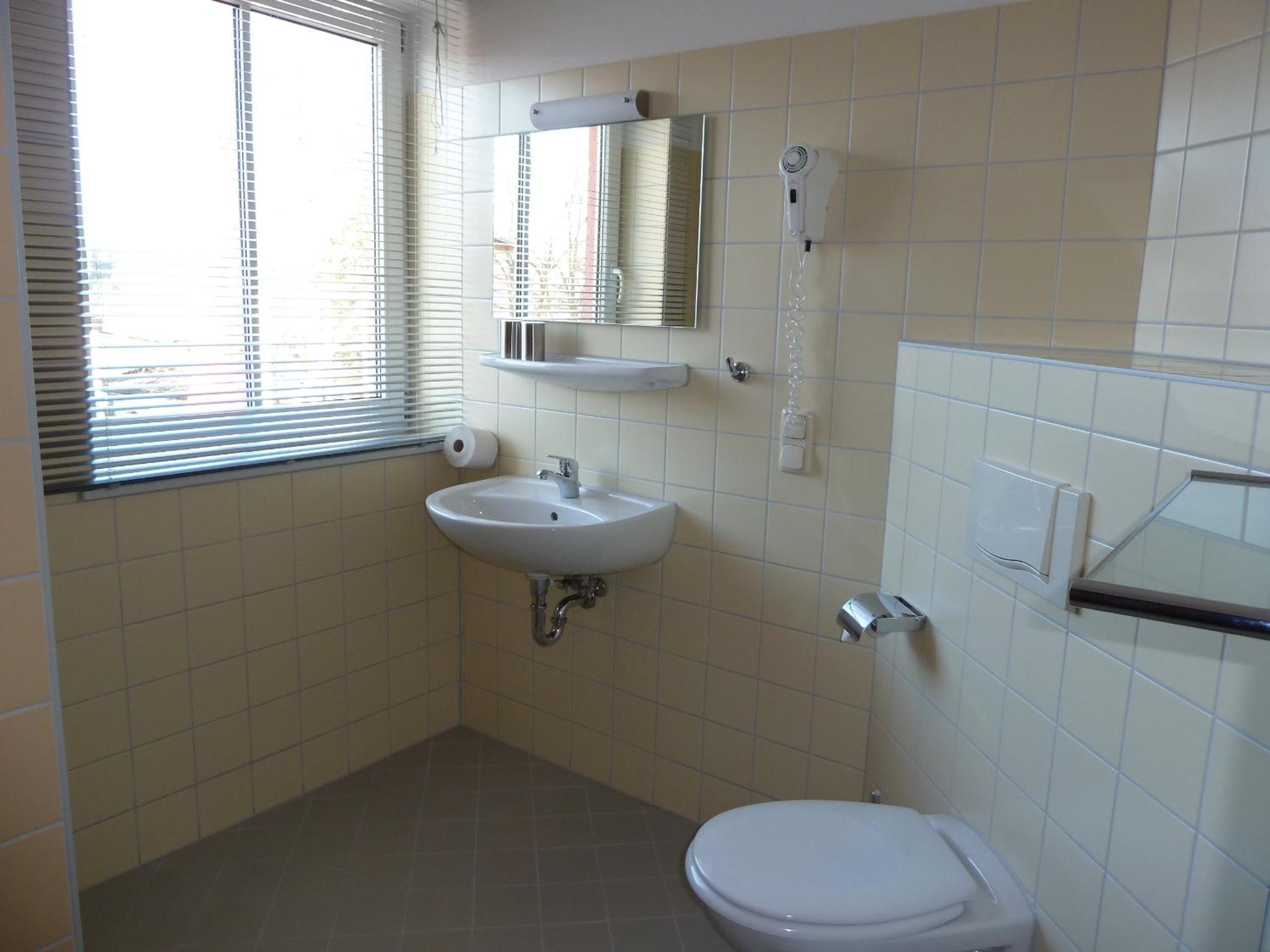 Eck-Doppelzimmer mit Seeblick photo 3
