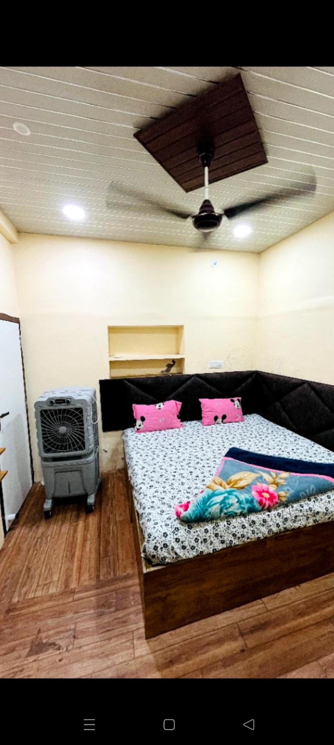 Double Room with Private Bathroom photo 3
