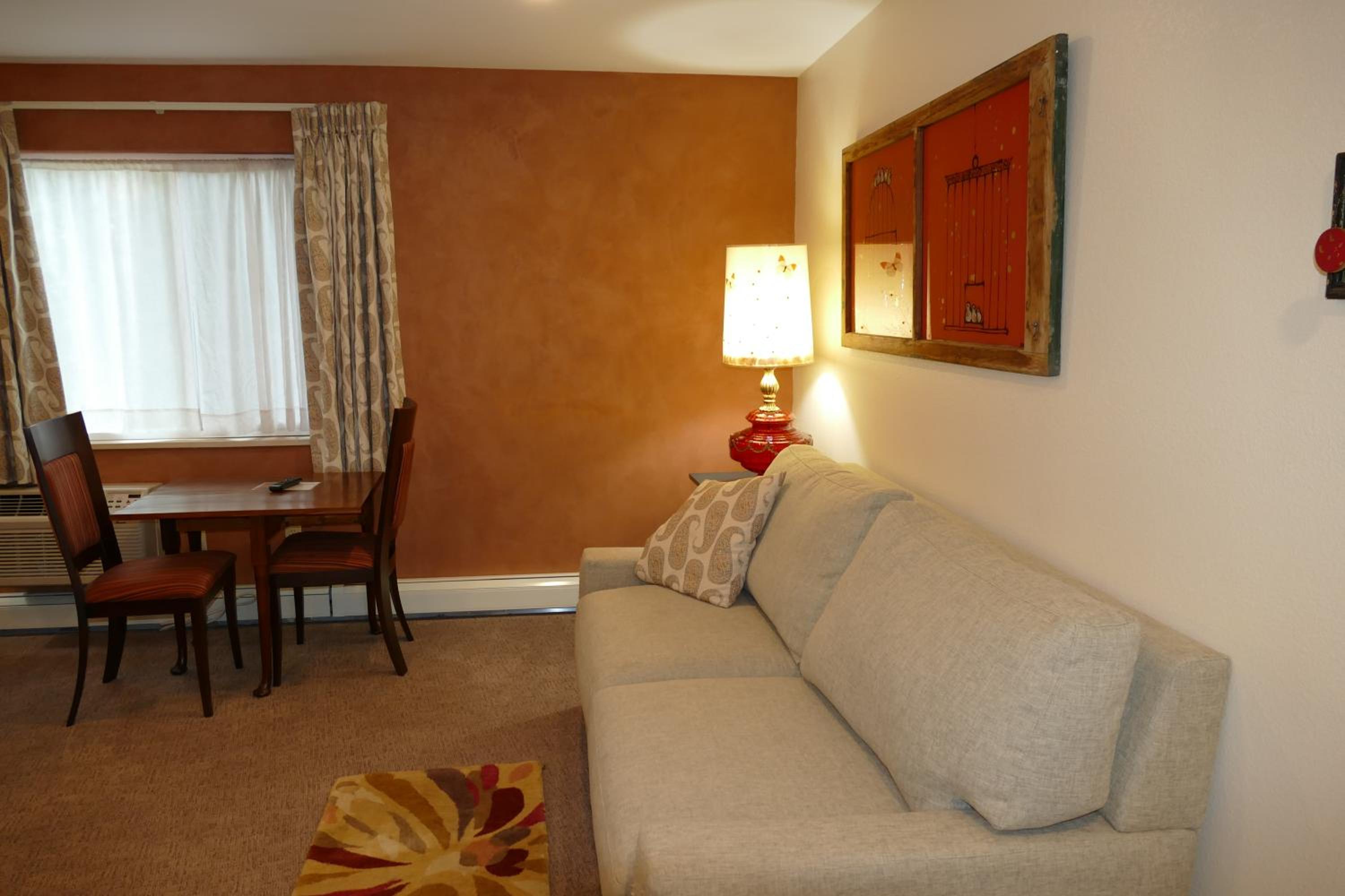Apartment with Mountain View photo 2