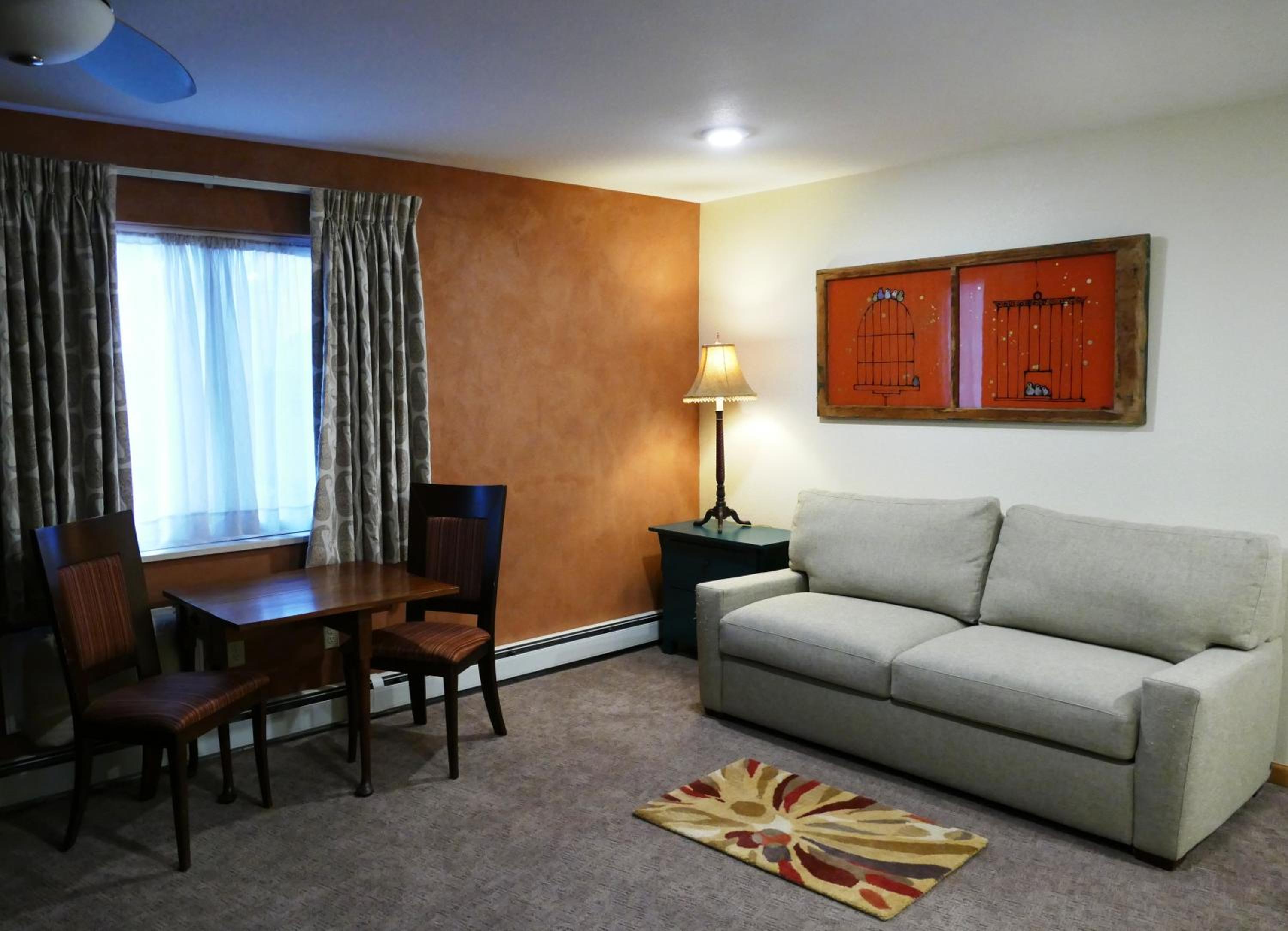 Apartment with Mountain View photo 3