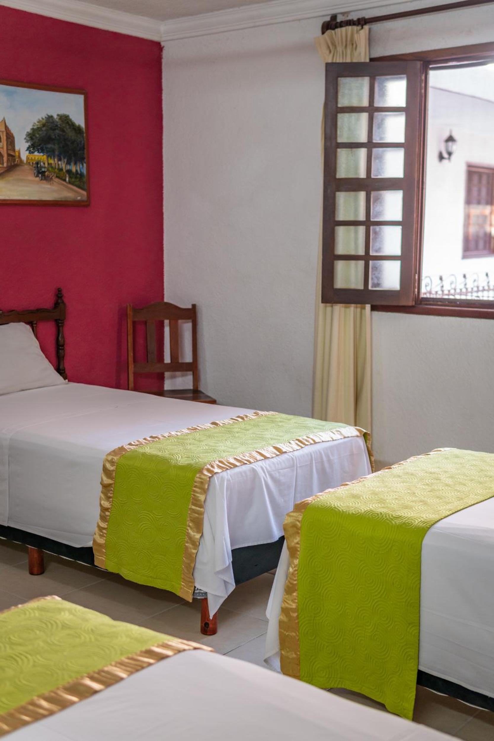 Quadruple Room - Photo 3