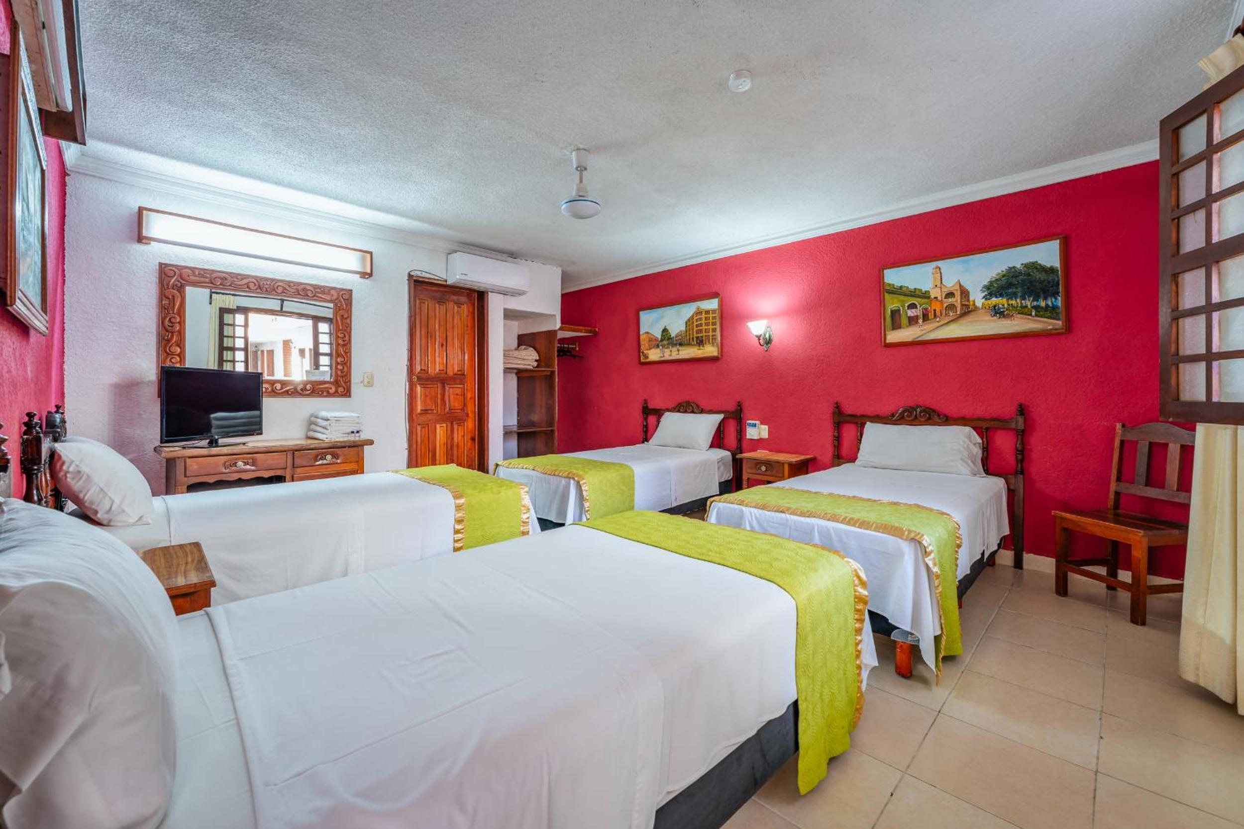 Quadruple Room - Photo 2