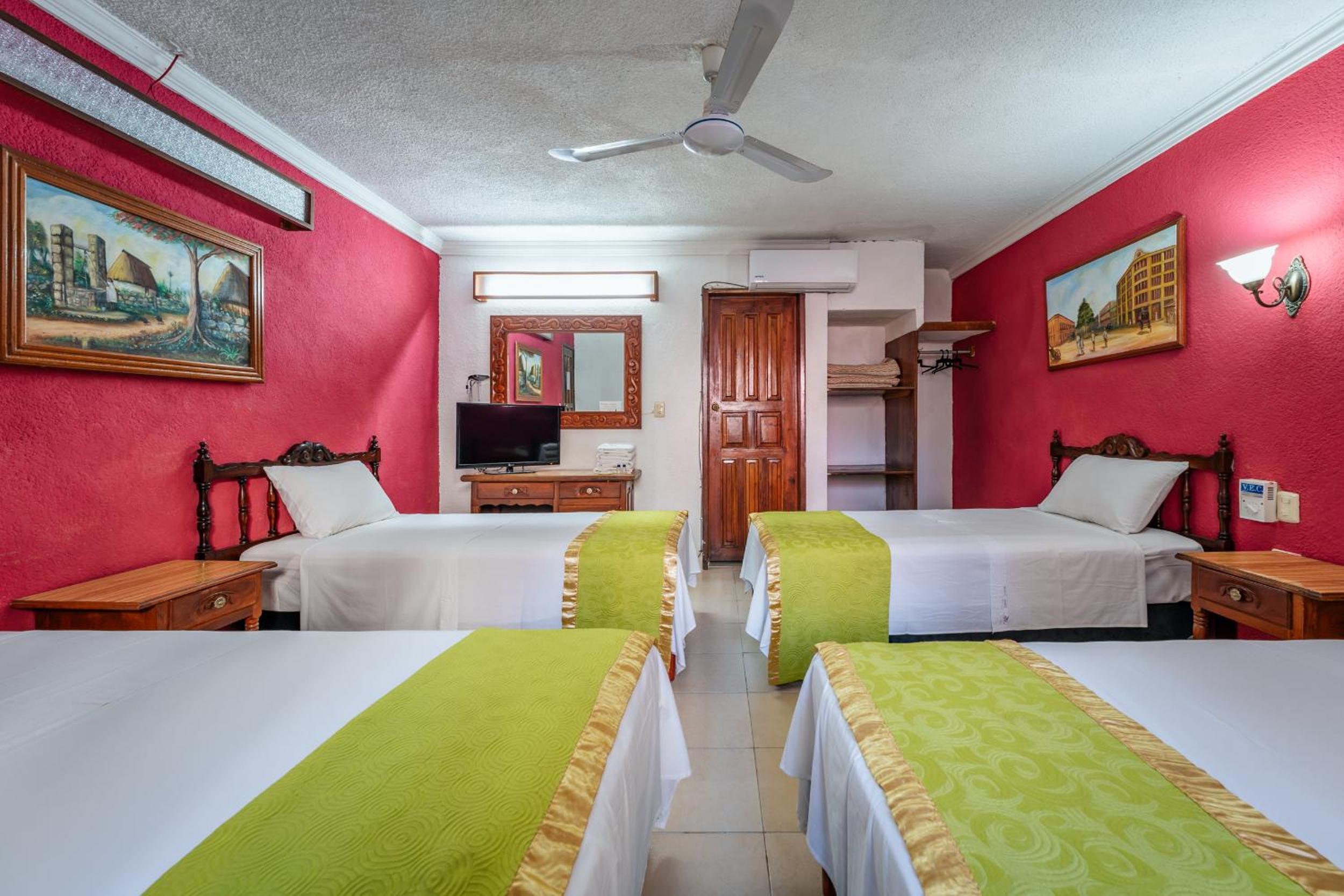Quadruple Room - Photo 5