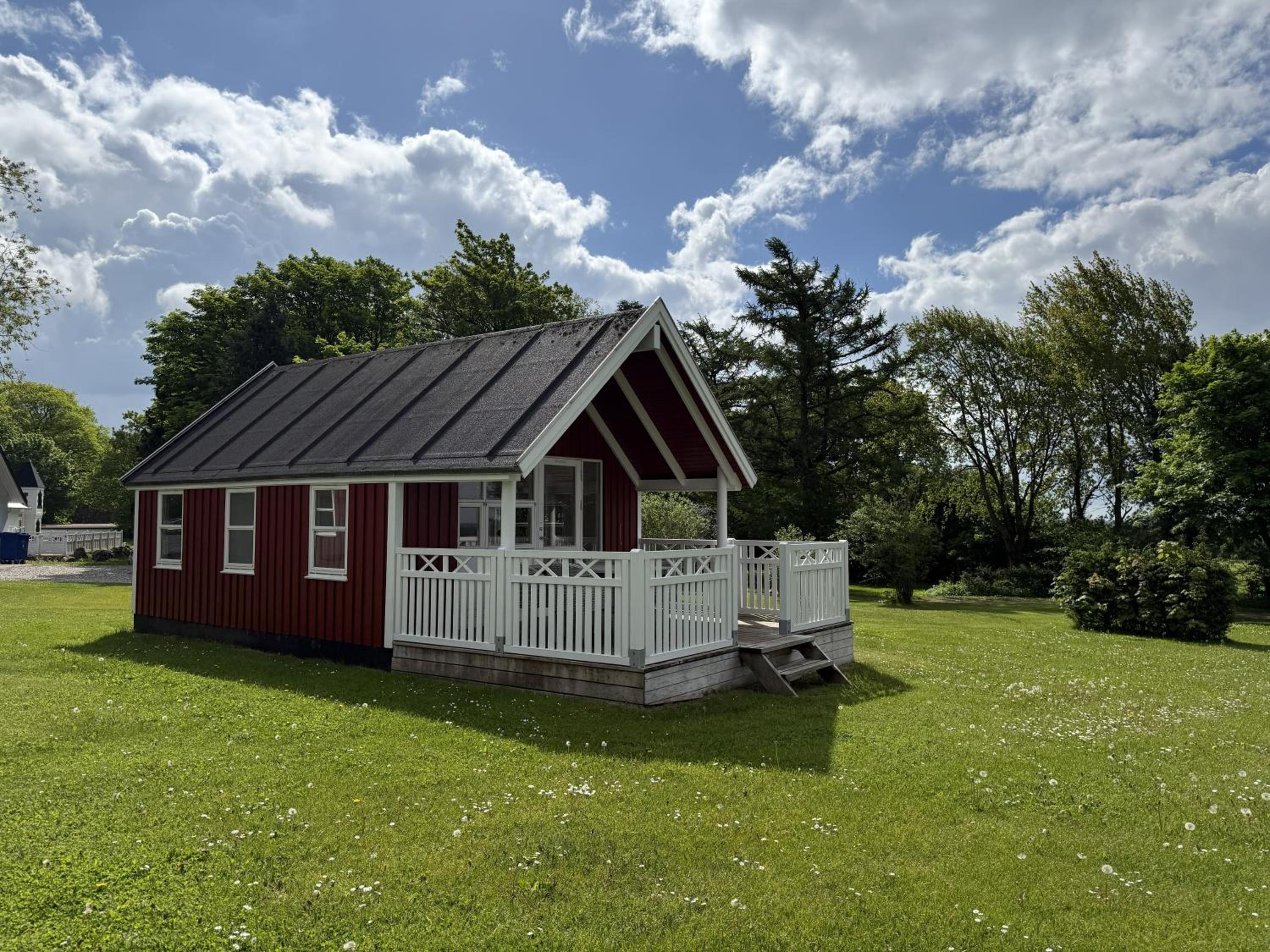 Superior Bungalow photo 2