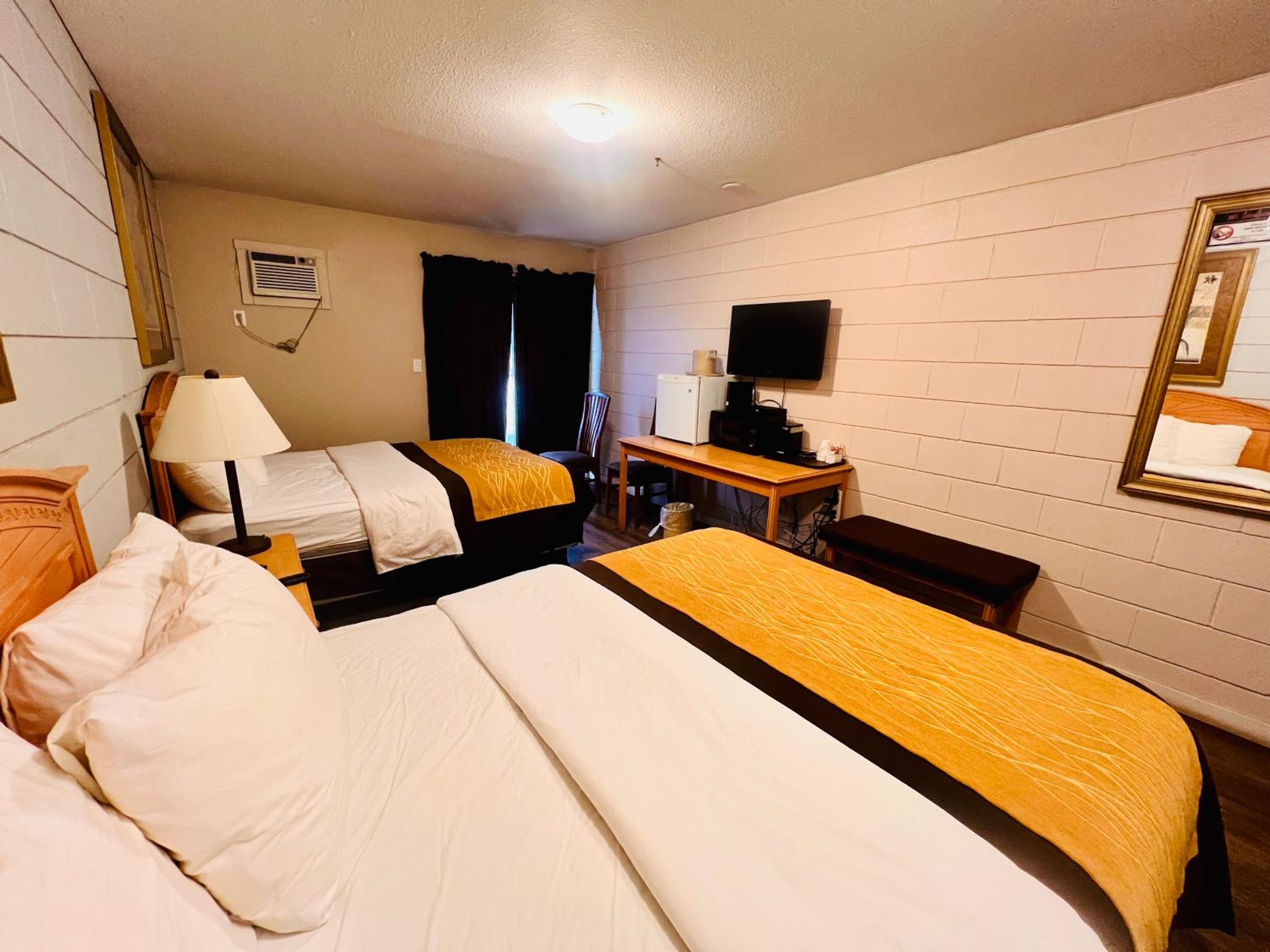 Double Room with Patio photo 2