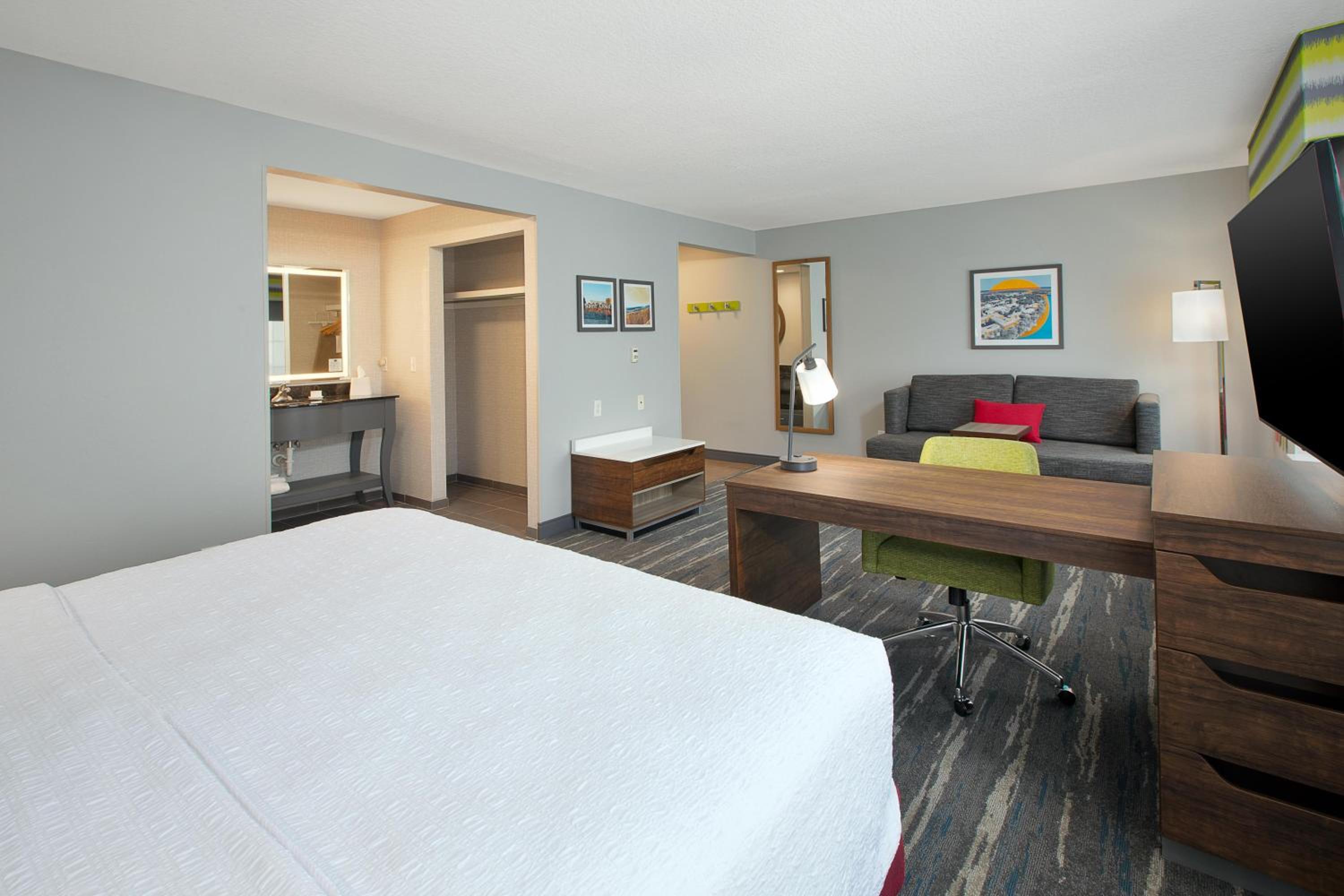 King Room - Hearing Accessible - Photo 2