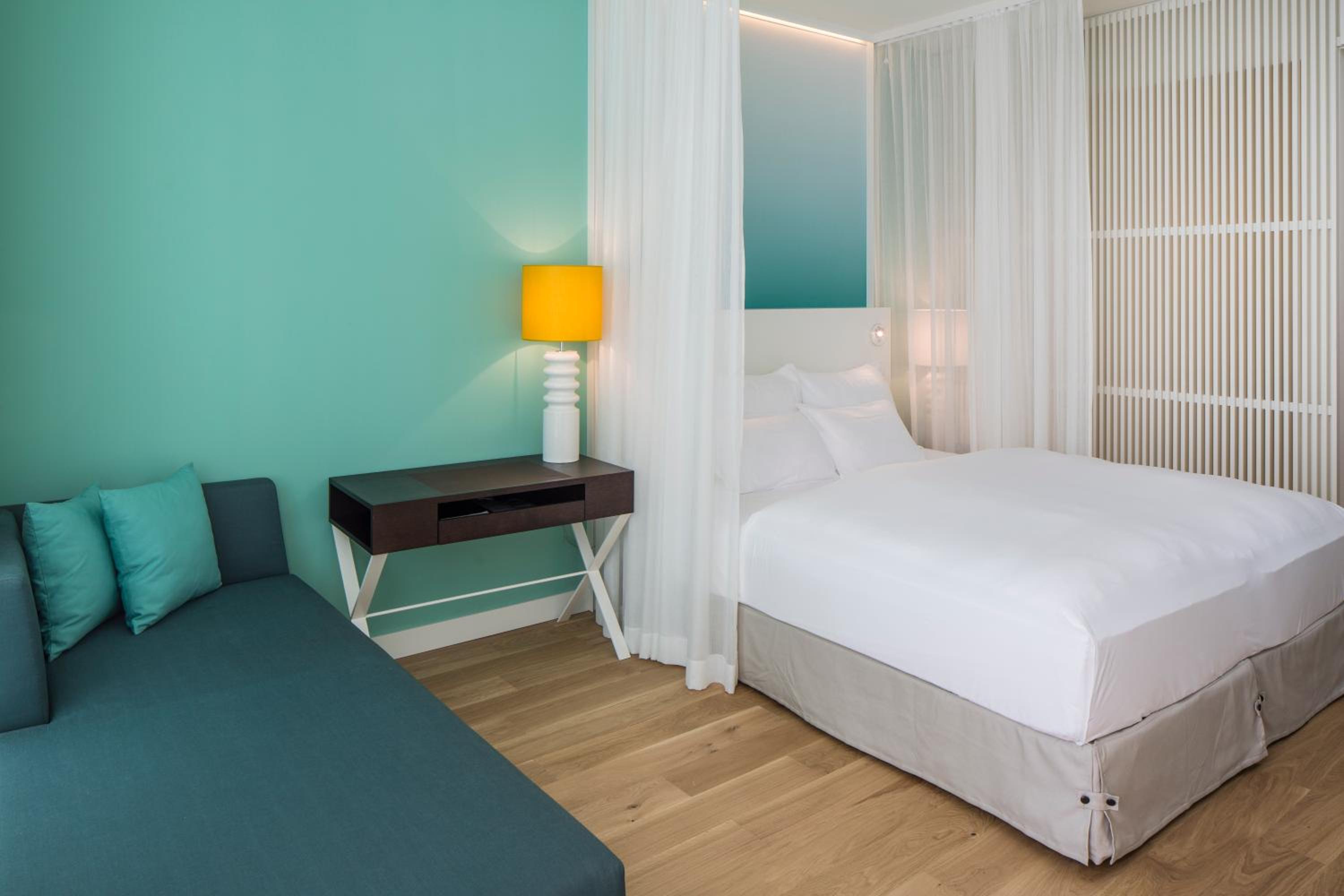 Deluxe Room with Balcony