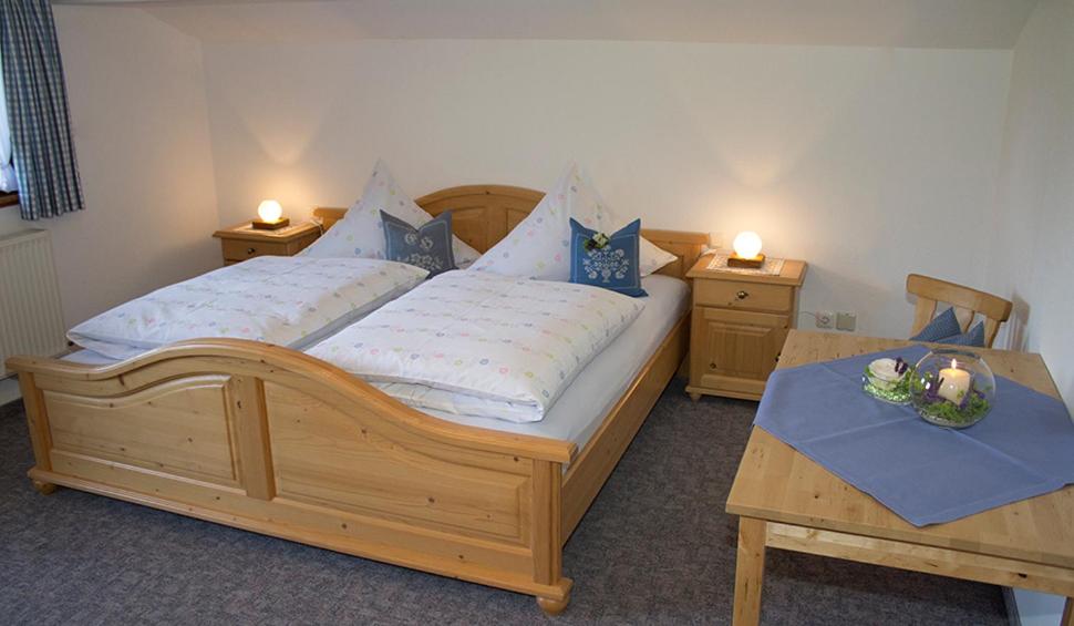 Double Room with Shared Bathroom photo 1