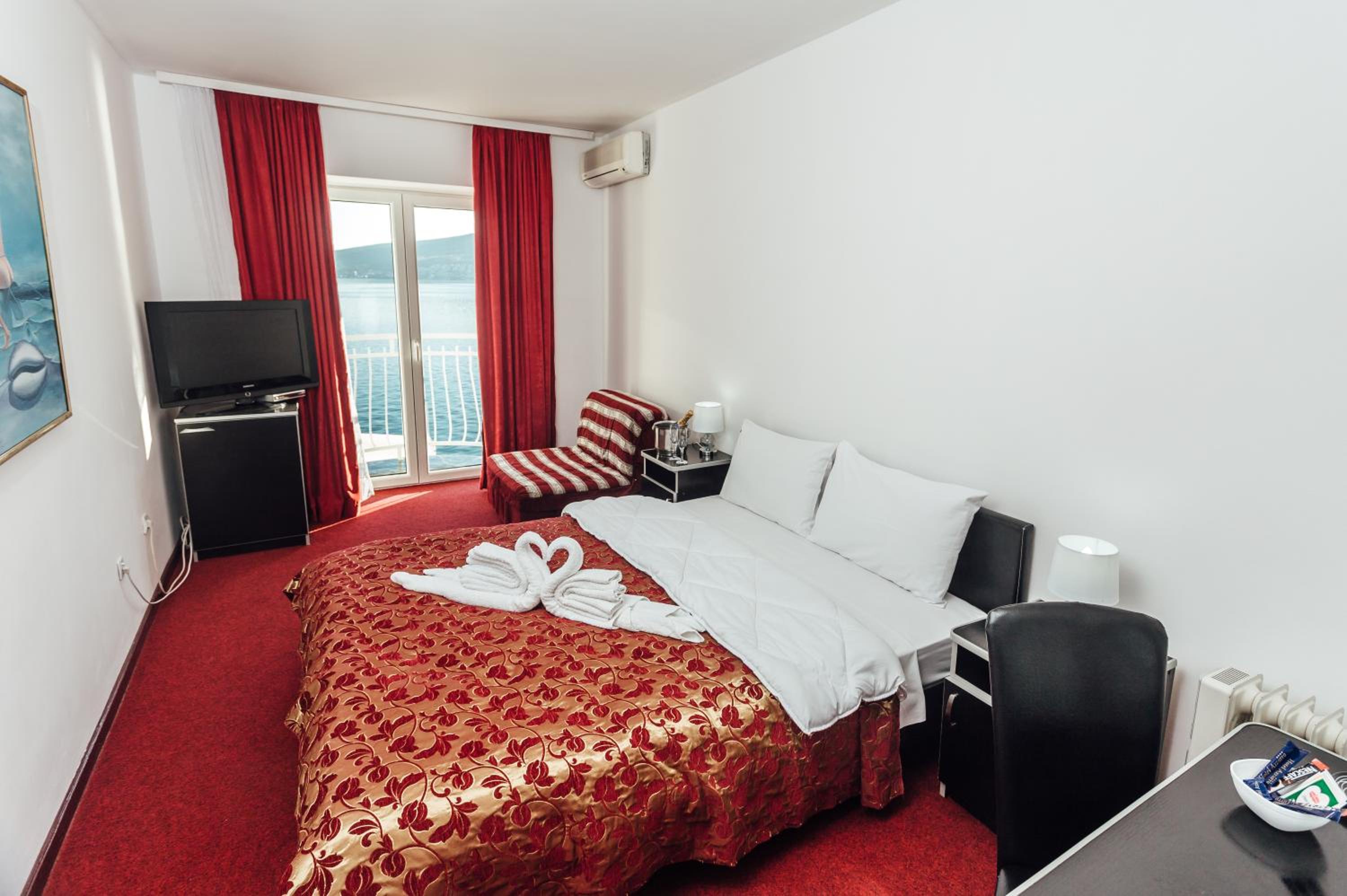 Superior Triple Room with Sea View