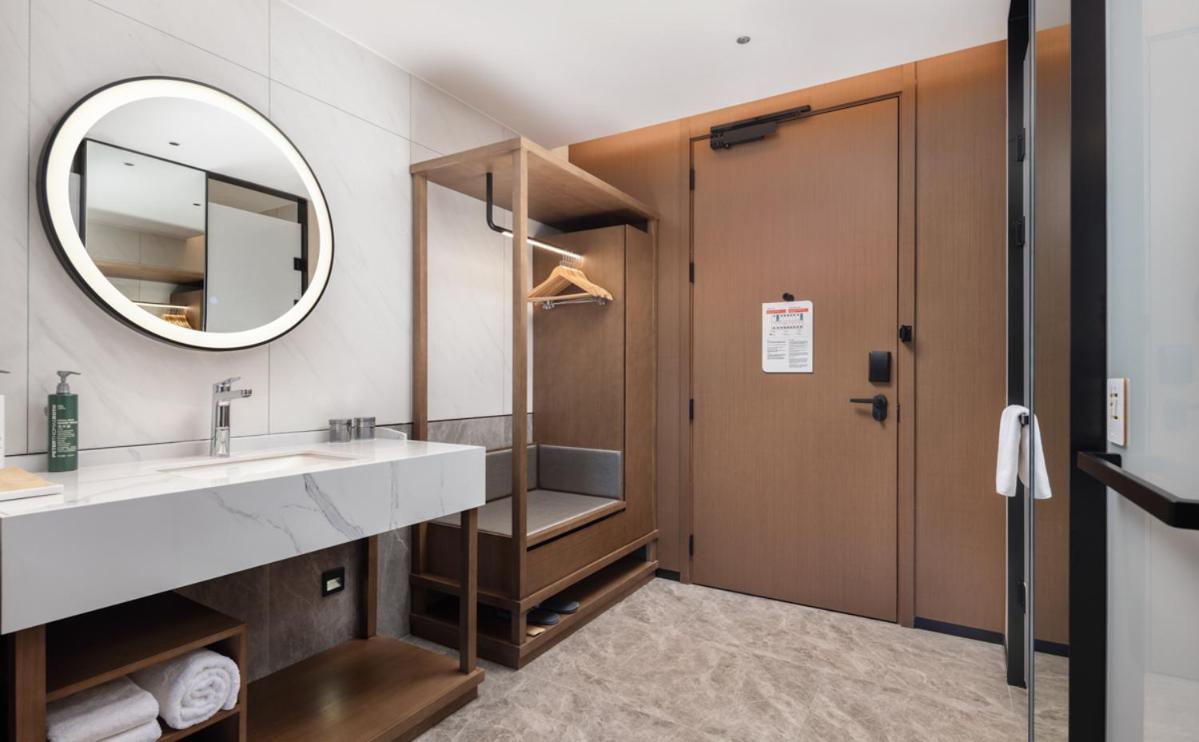 Superior King Room with Sofa Bed photo 1