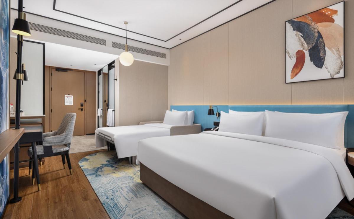 Superior King Room with Sofa Bed photo 3
