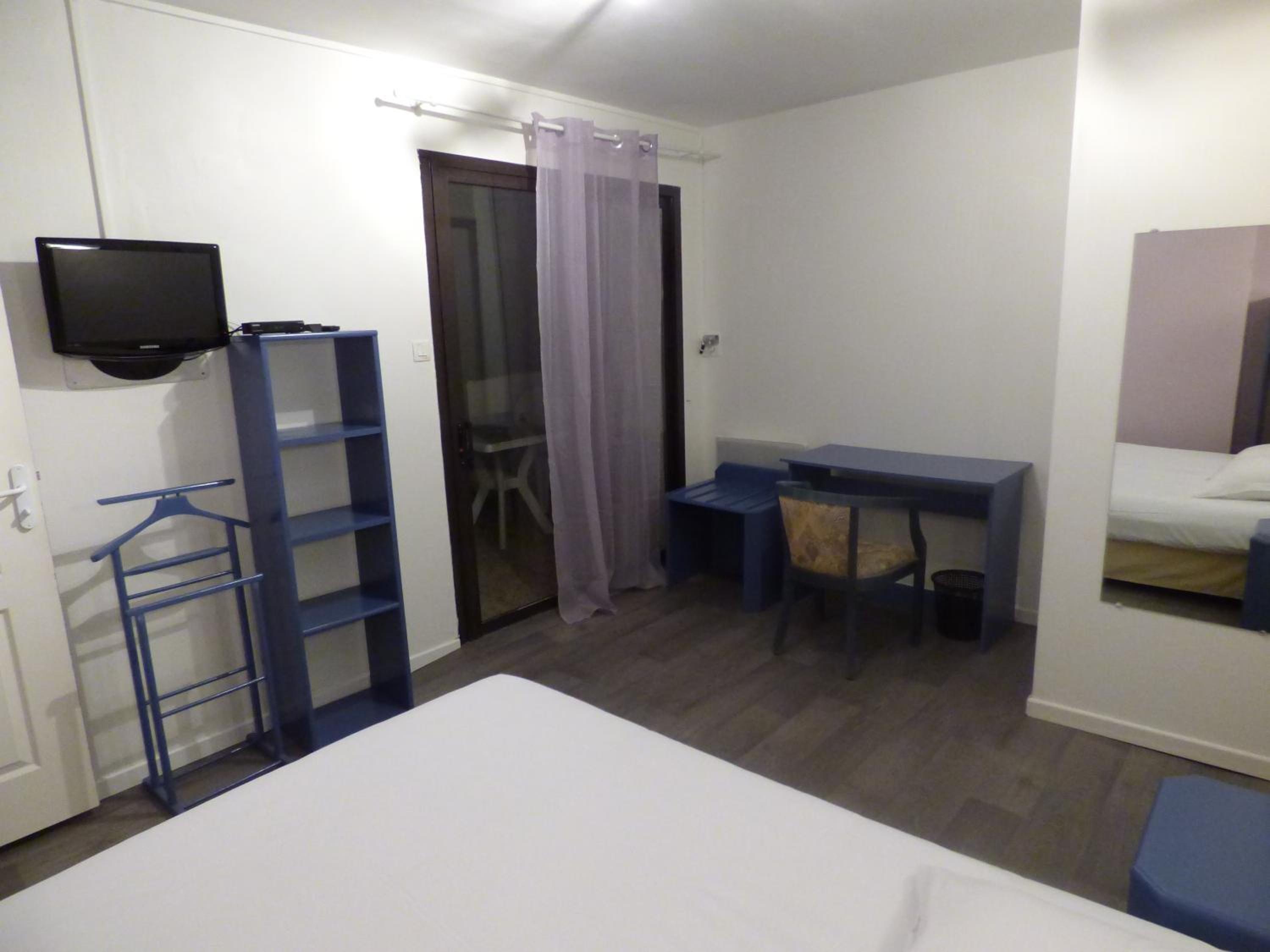 Double Room - Ground Floor photo 2
