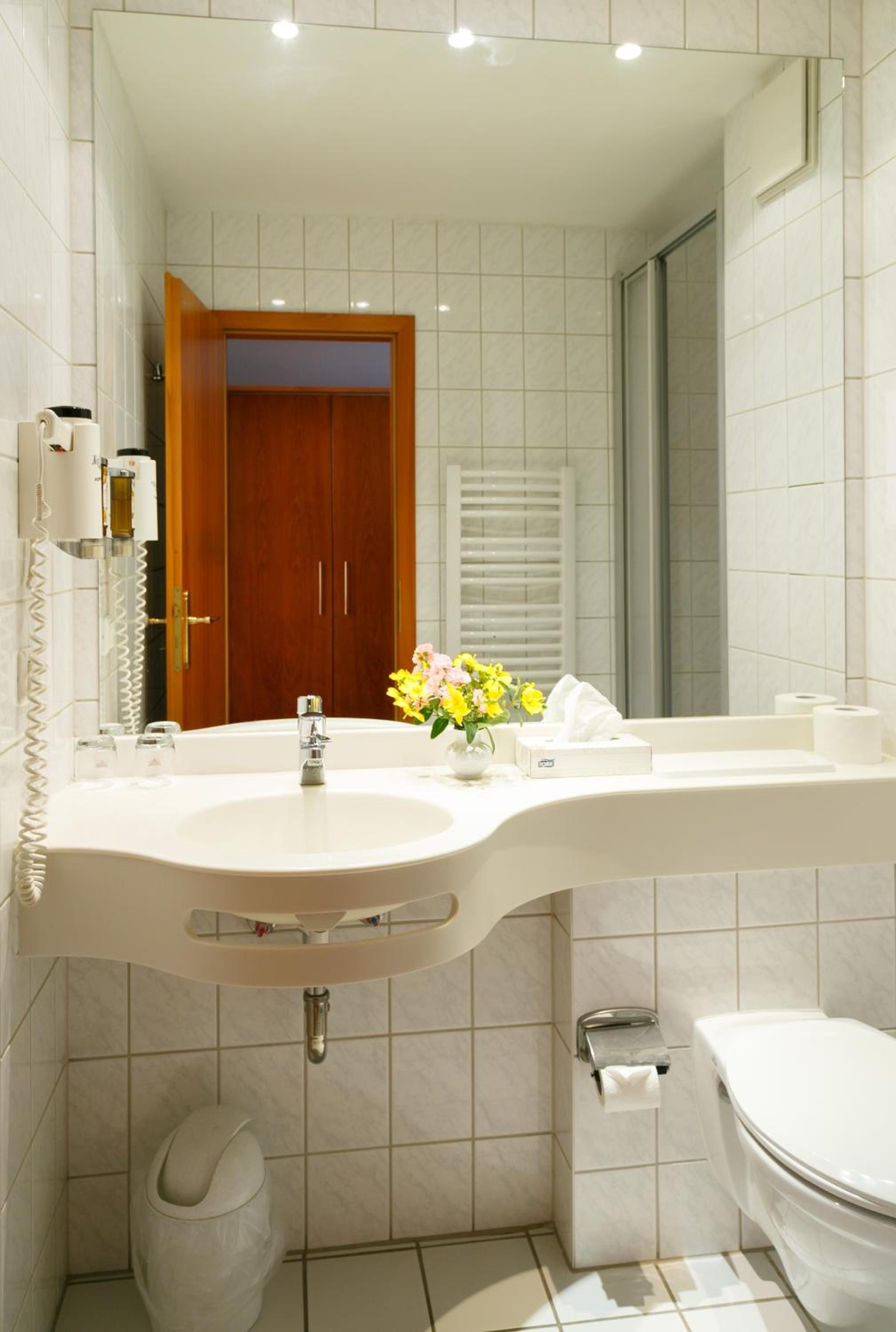 Single Room photo 2
