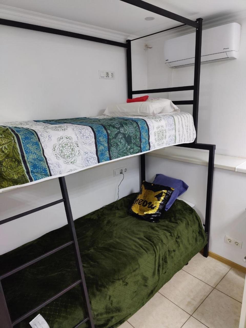 Single Bed in Female Dormitory Room photo 2